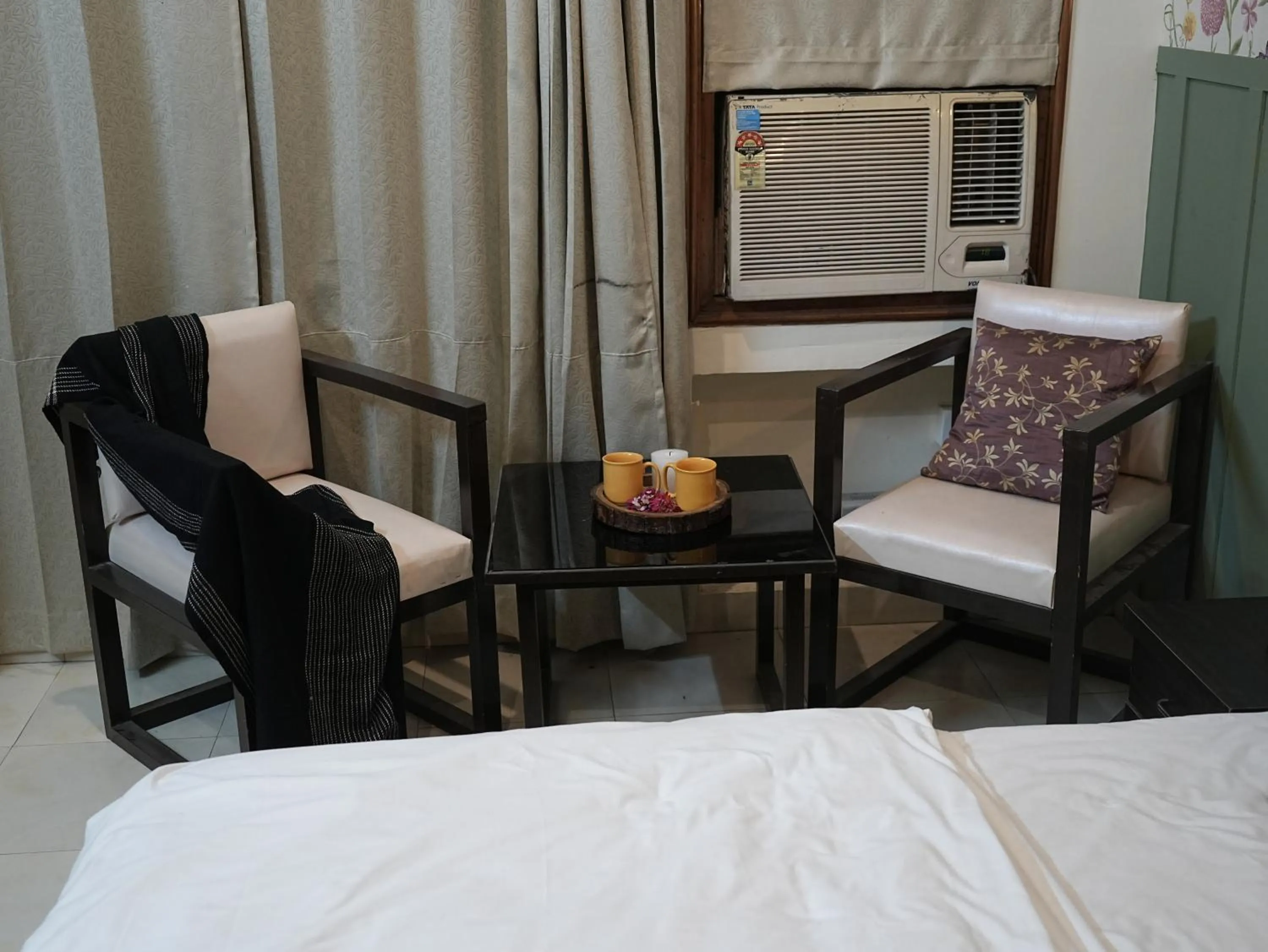 Bed in Paradise Island