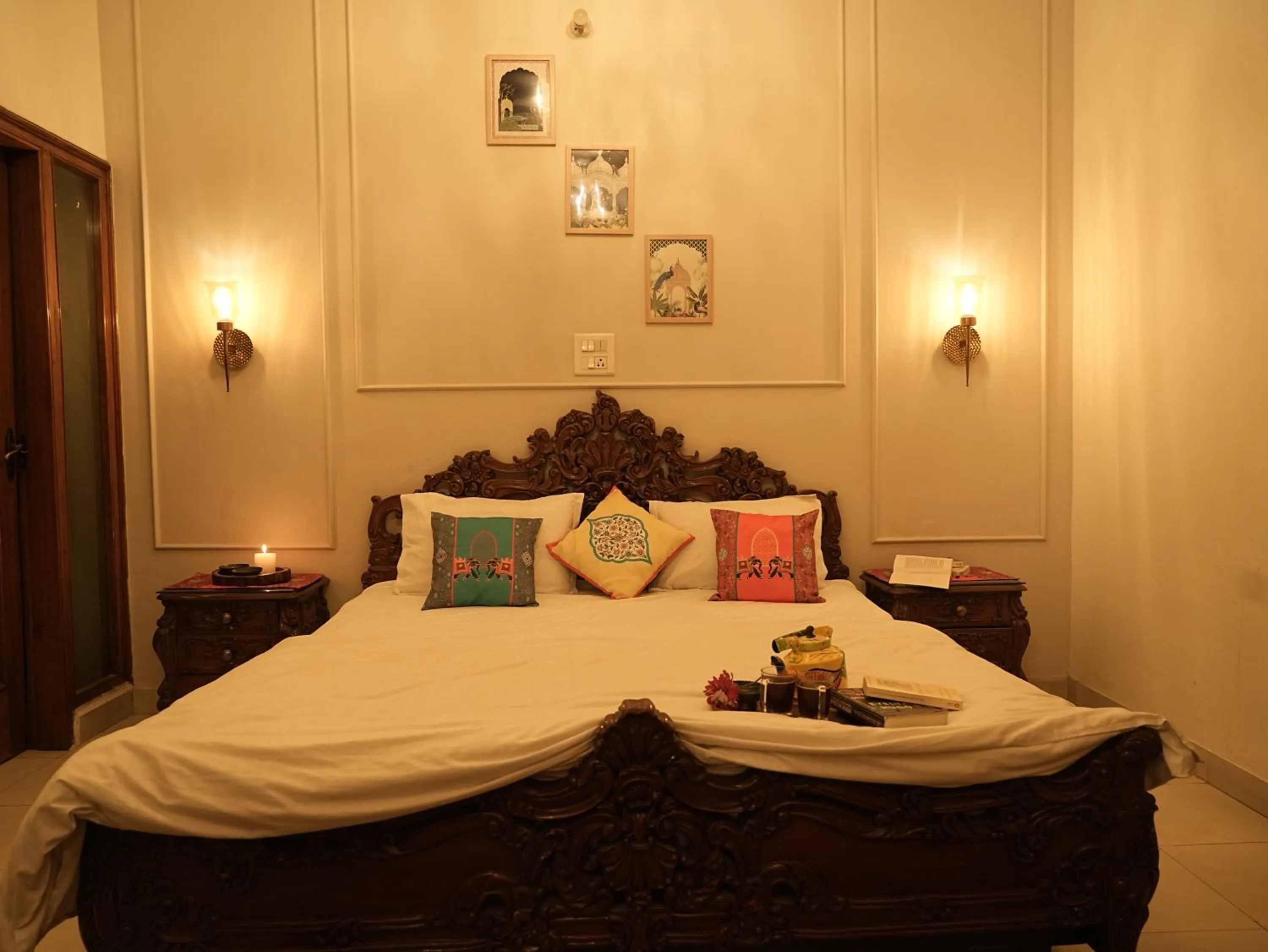 Bed in Paradise Island