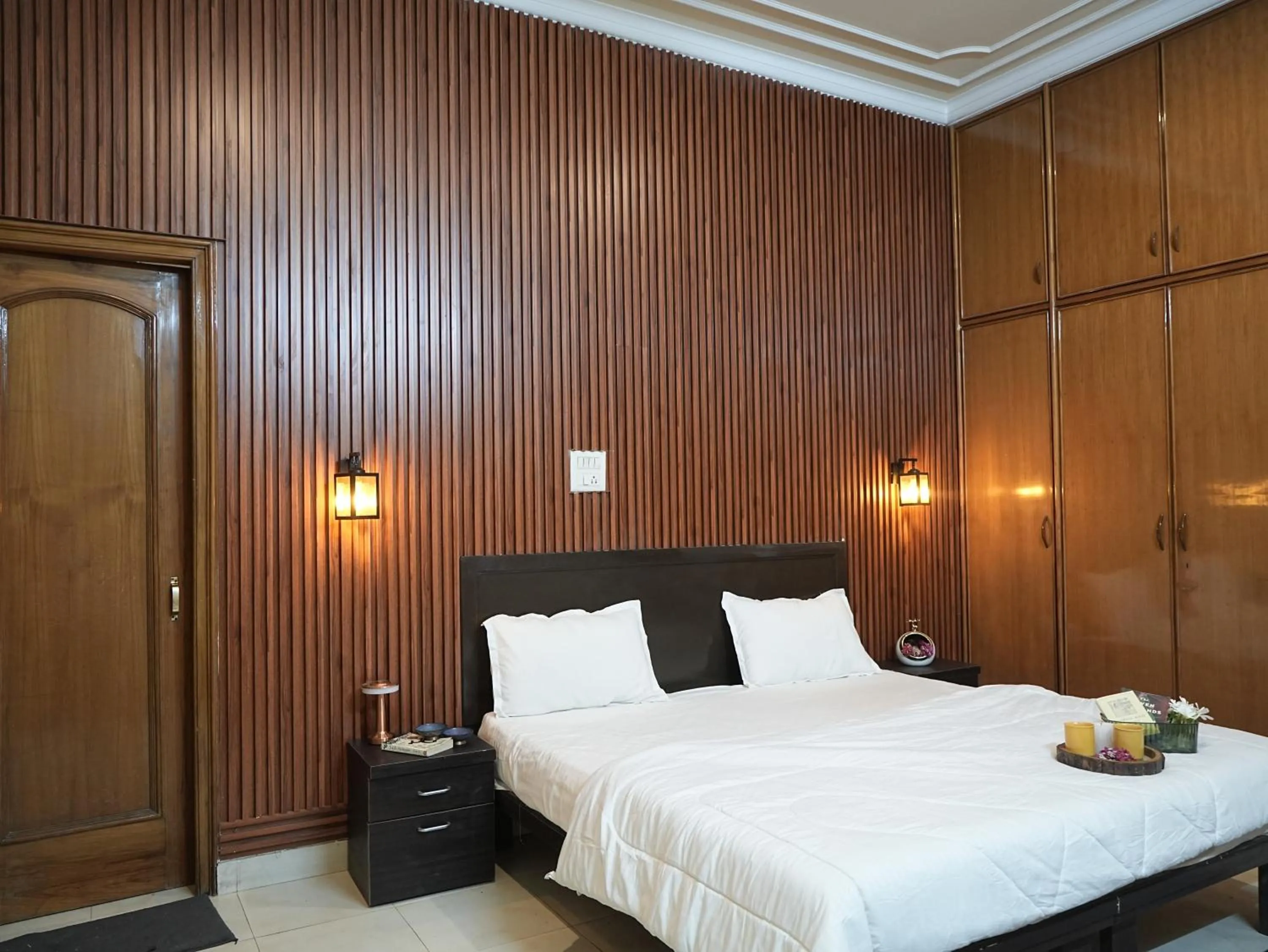 Bed in Paradise Island