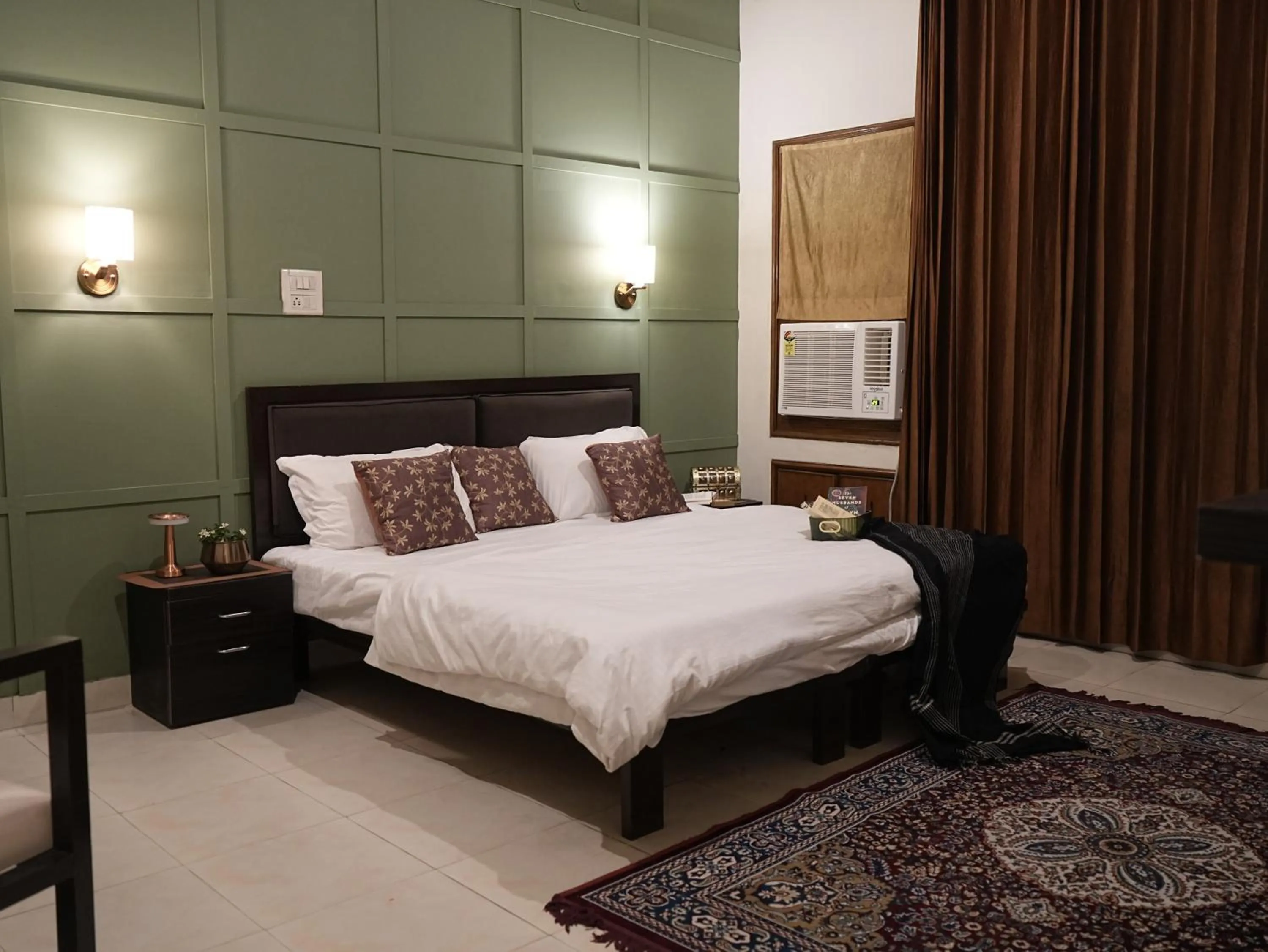 Bed in Paradise Island