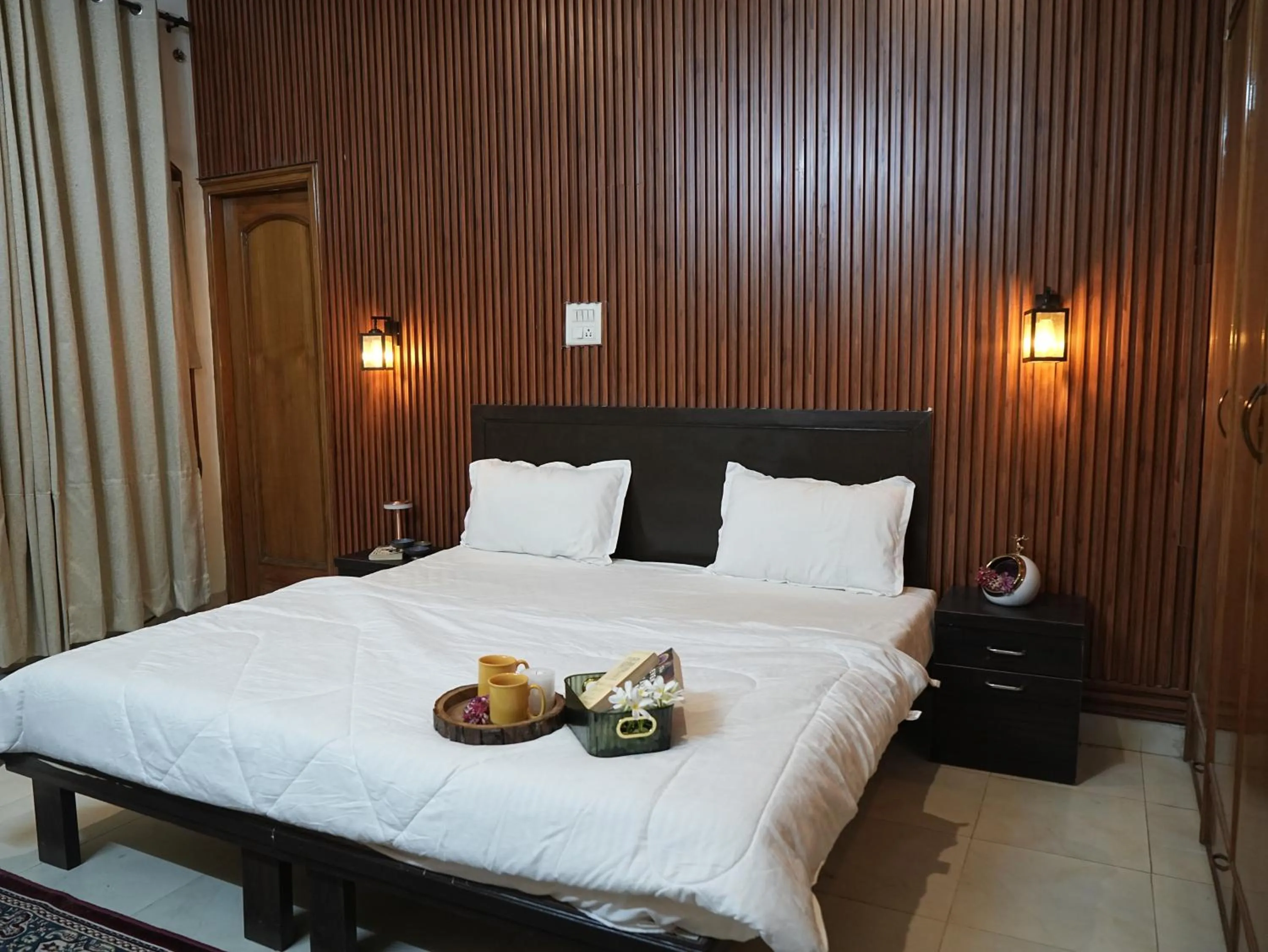 Bed in Paradise Island