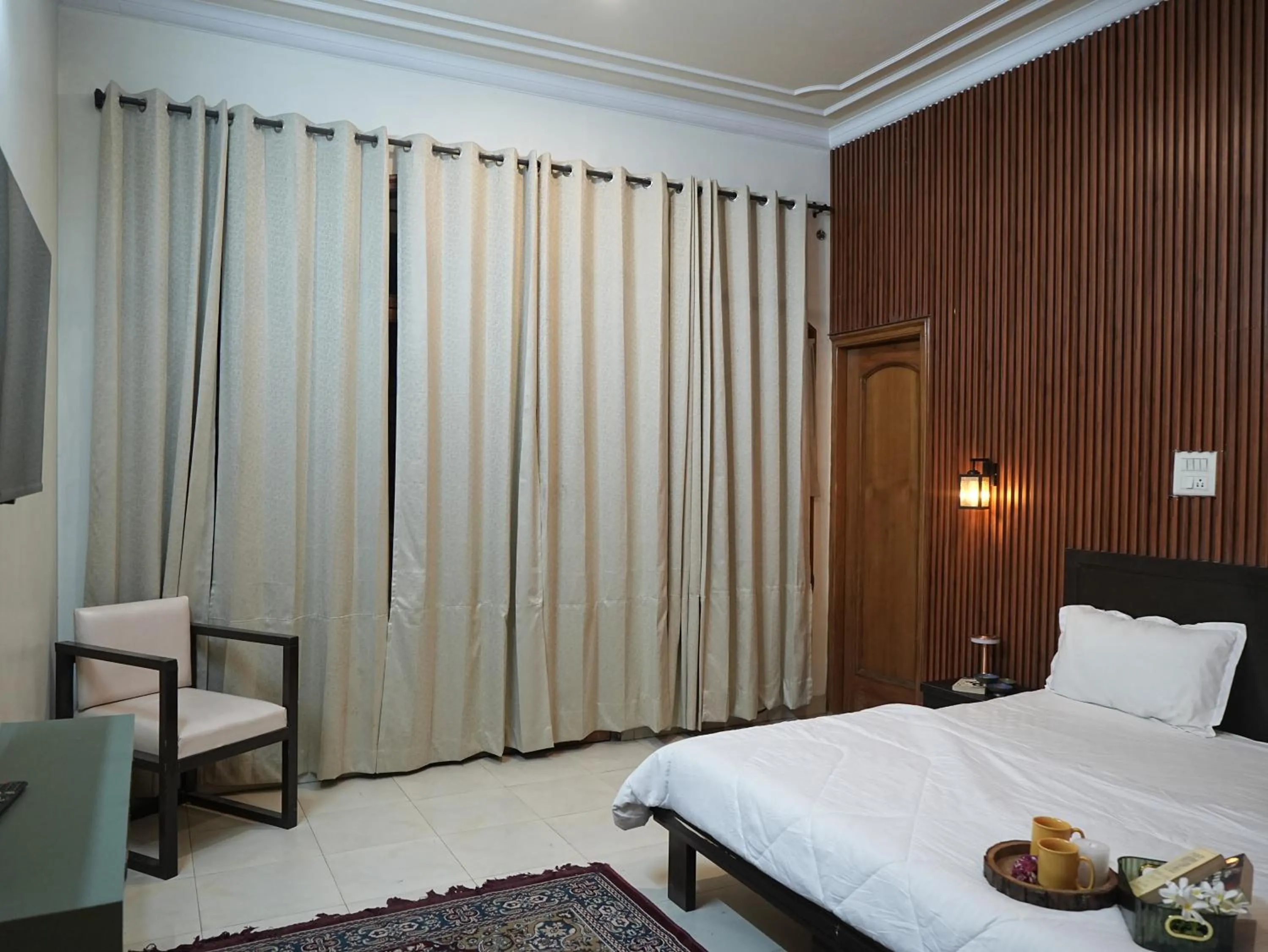 Bed in Paradise Island