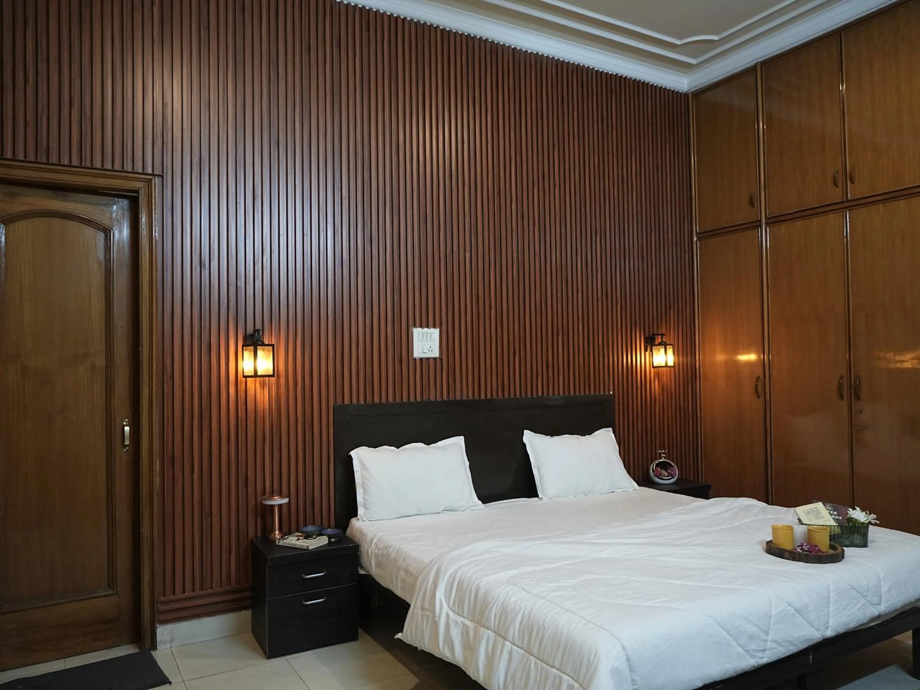 Bed in Paradise Island