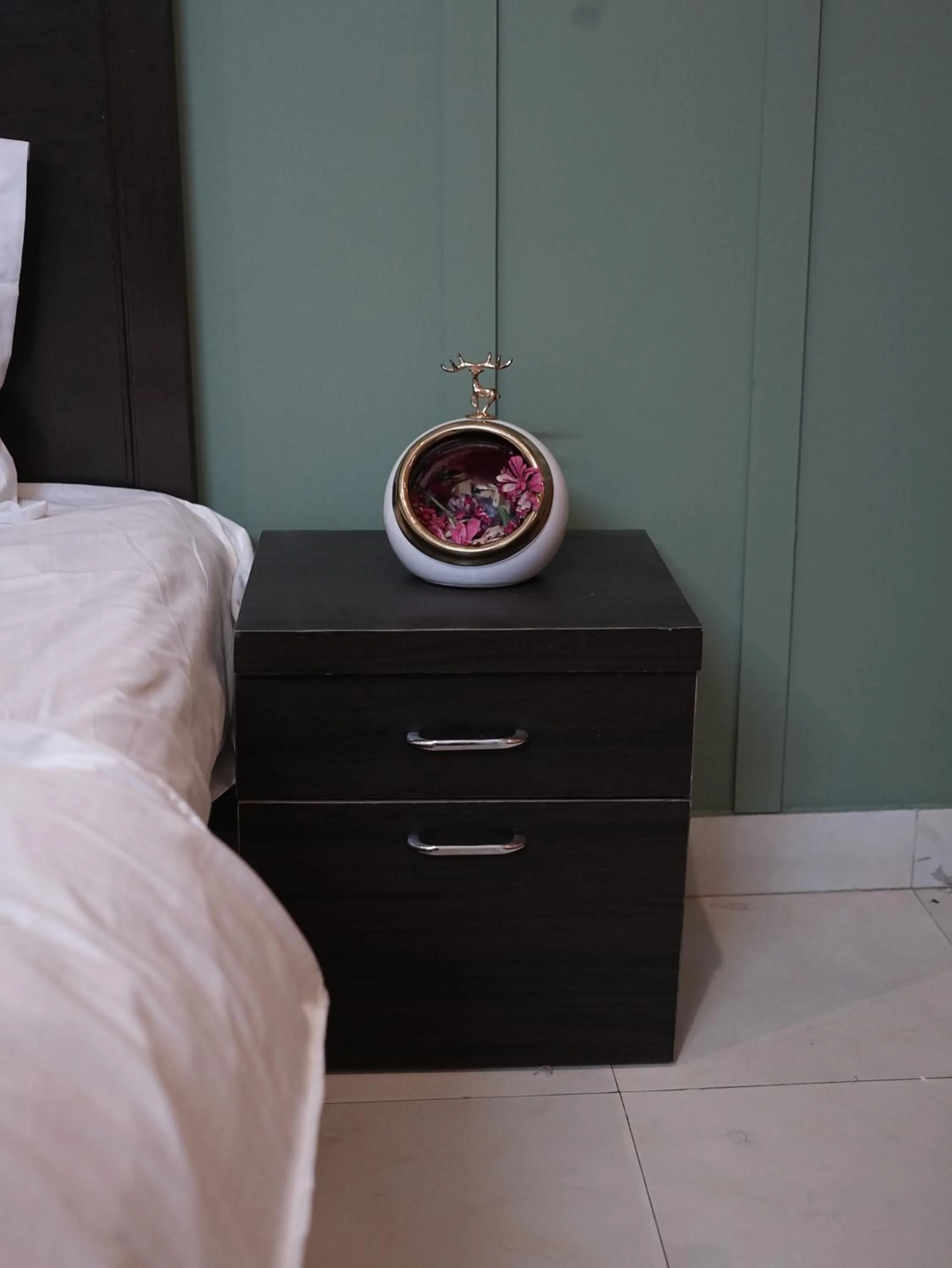 Bedroom, Bed in Paradise Island
