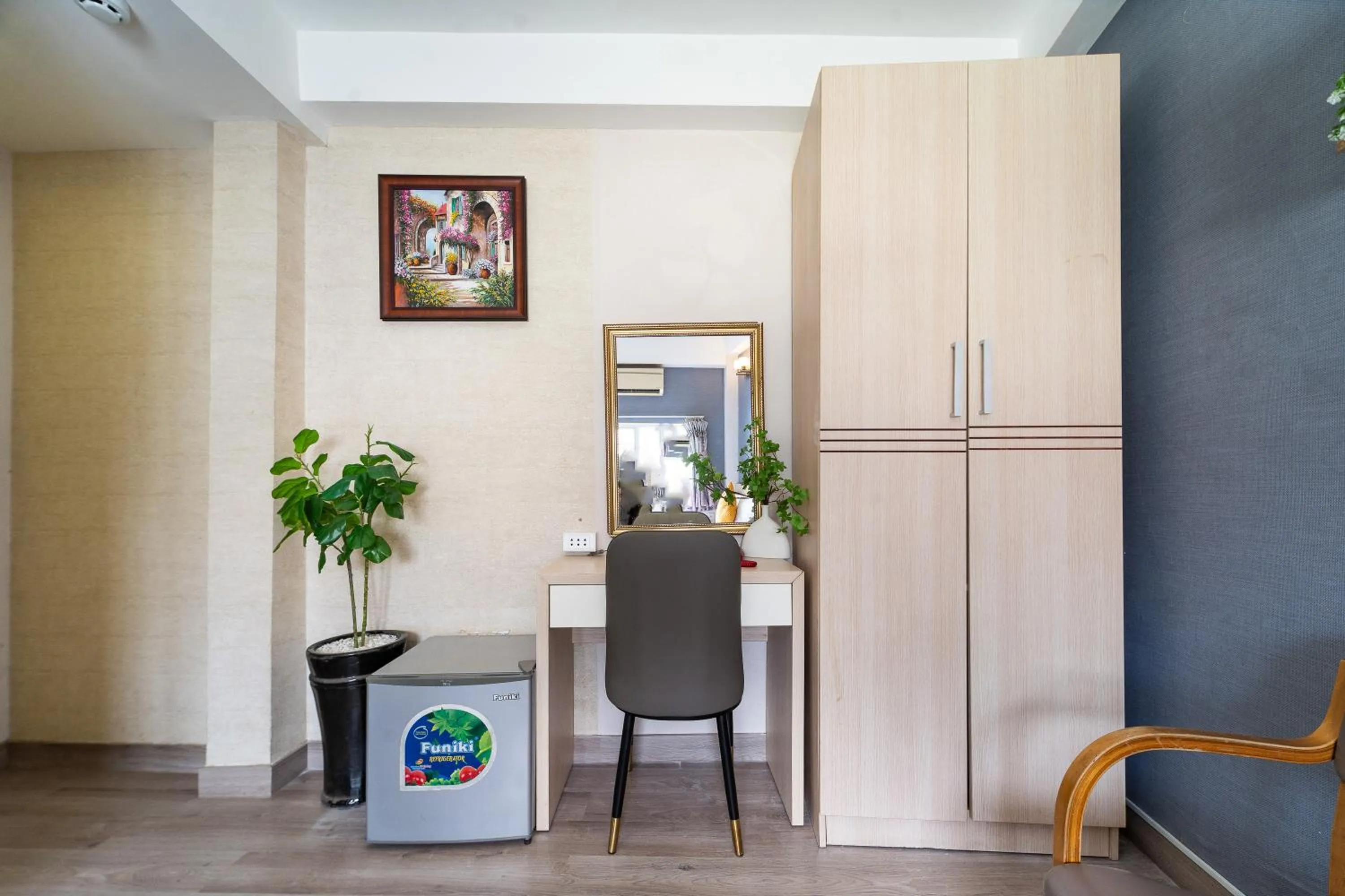 Living room in Galaxy Boutique Sai Gon Central Hotel