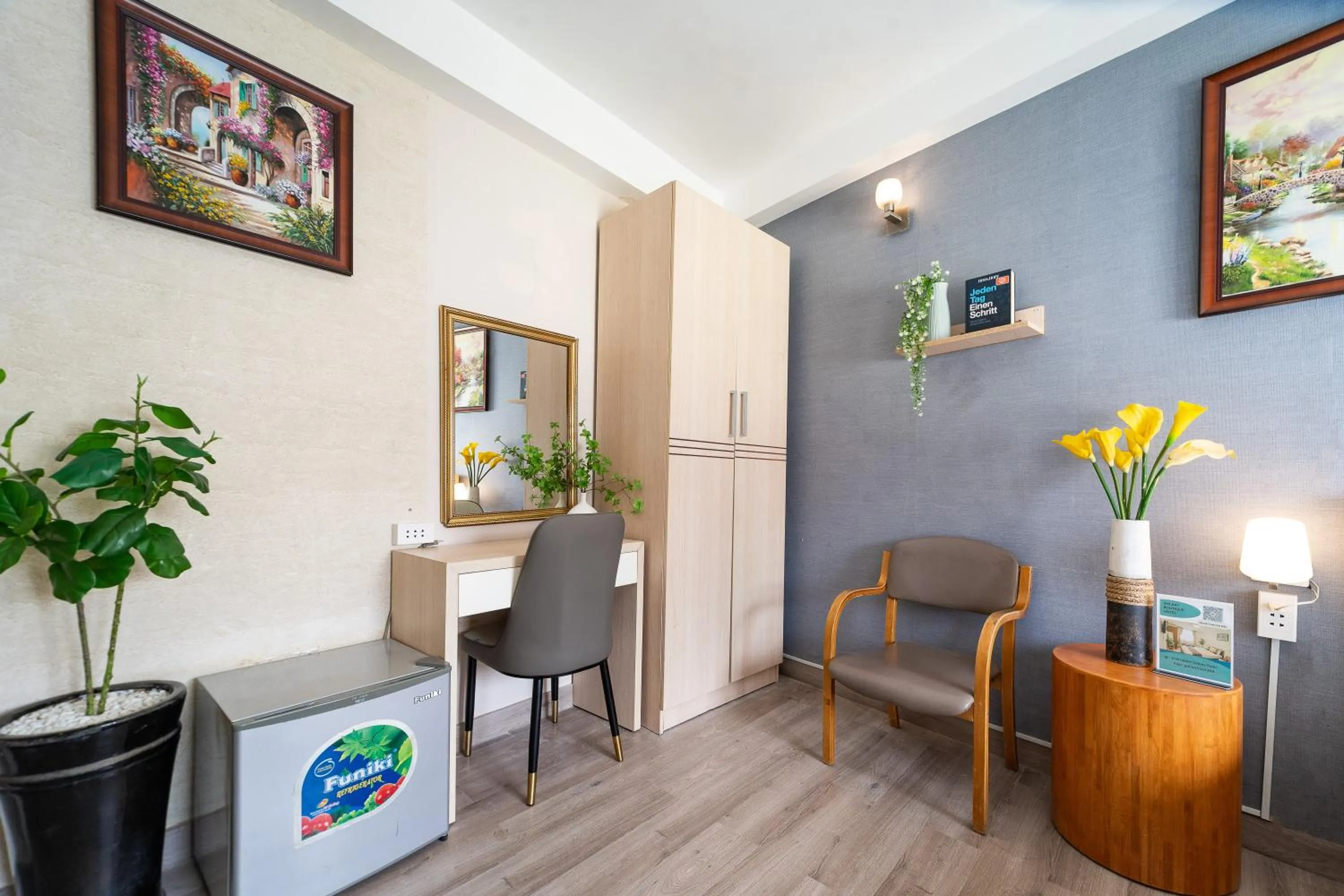 Decorative detail in Galaxy Boutique Sai Gon Central Hotel