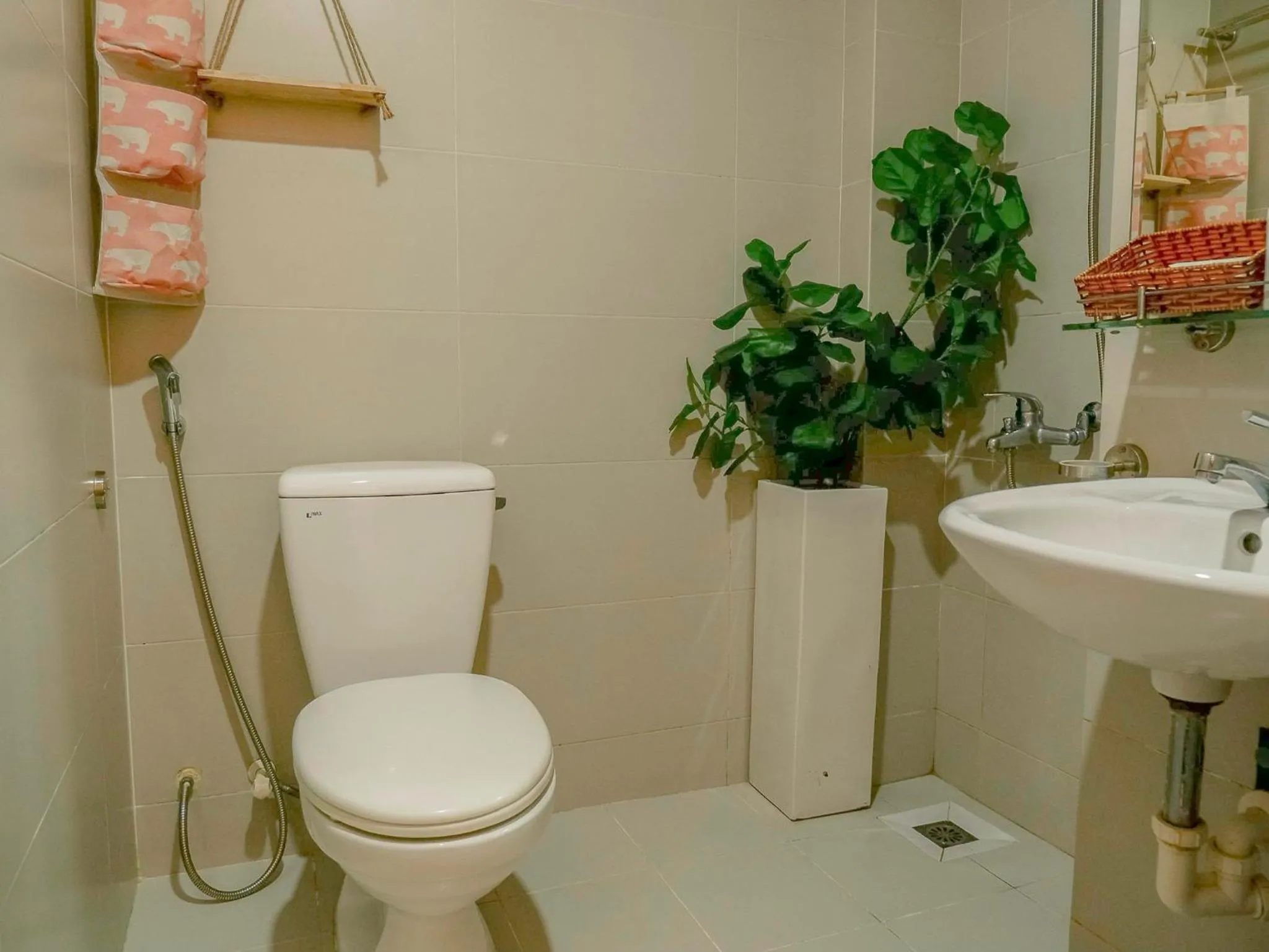 Toilet in Galaxy Boutique Sai Gon Central Hotel