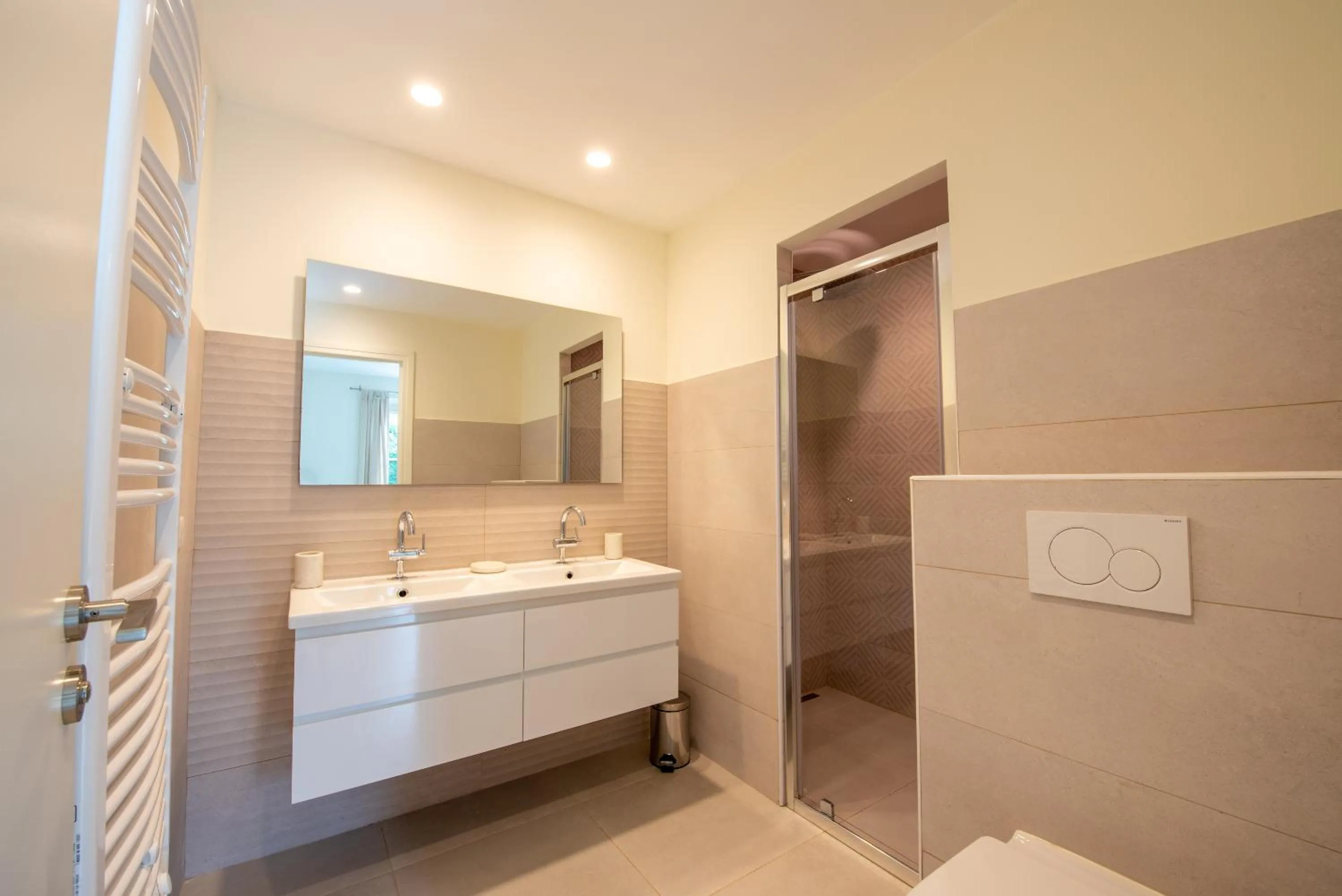 Bathroom in Villa le Roi Soleil