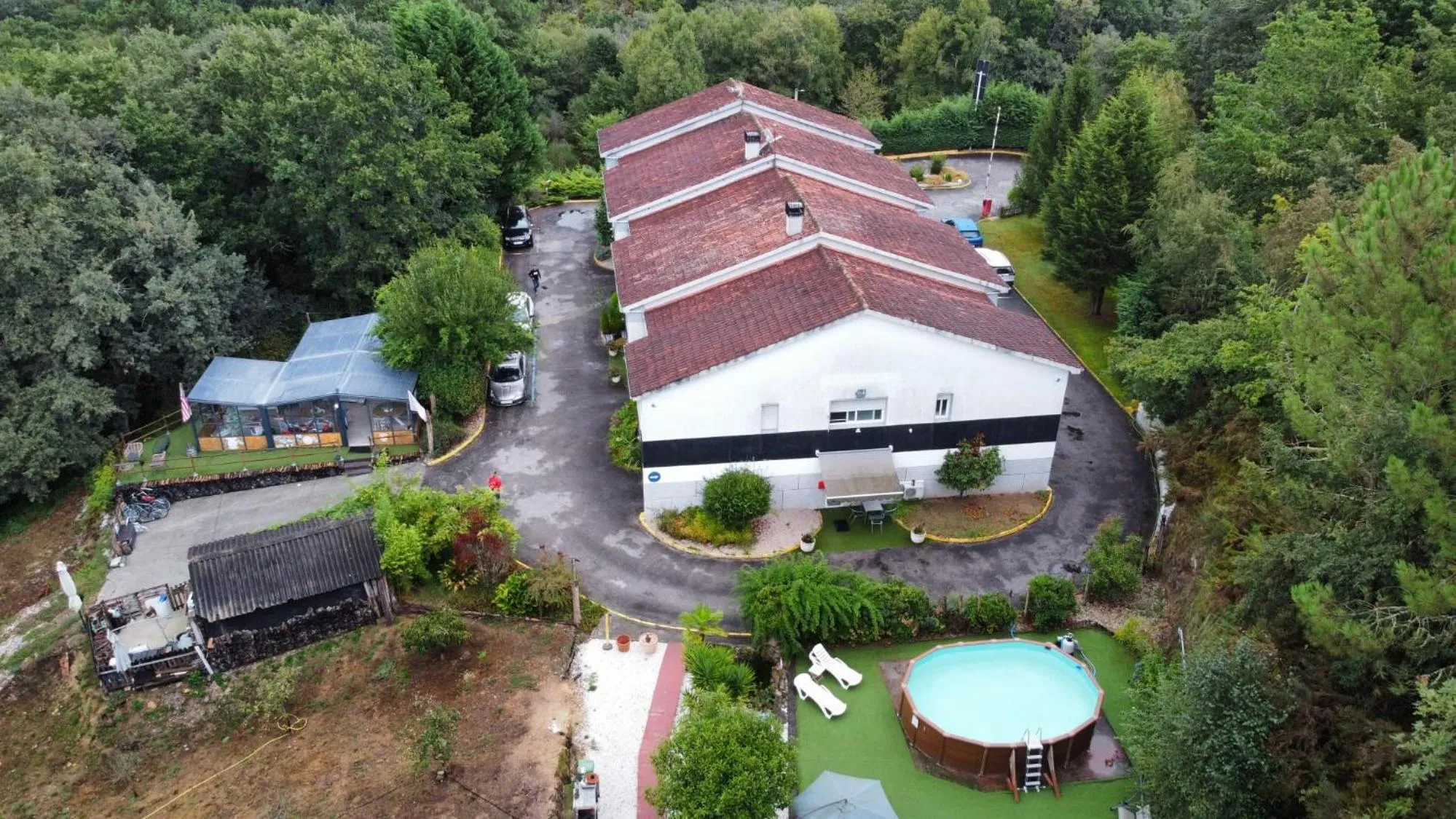 Property building in Hotel Rock Star