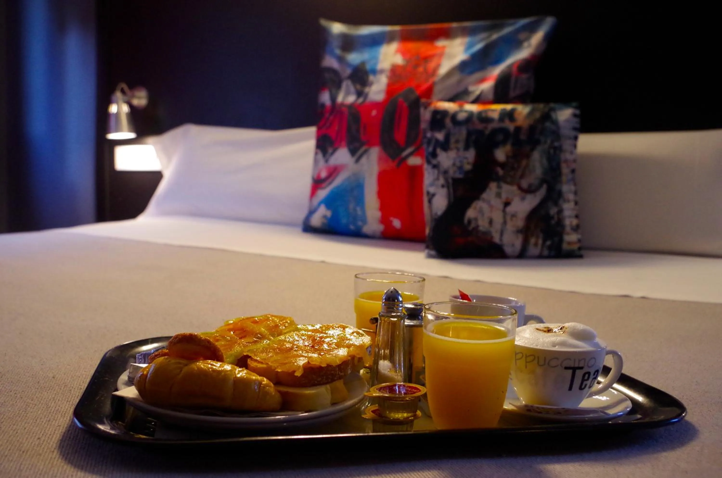Breakfast, Bed in Hotel Rock Star