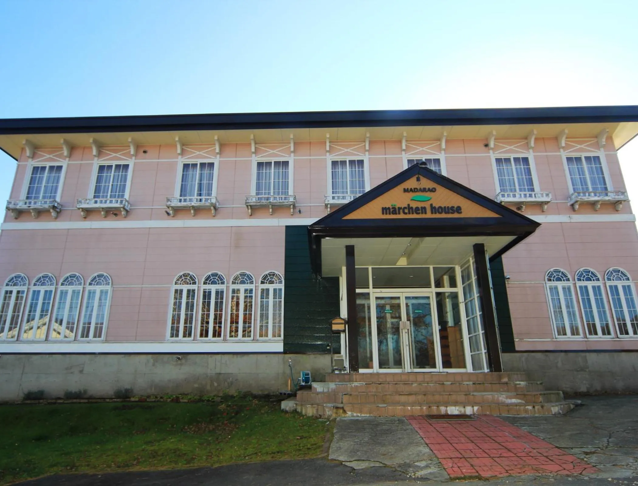 Facade/entrance in Marchen House Madarao