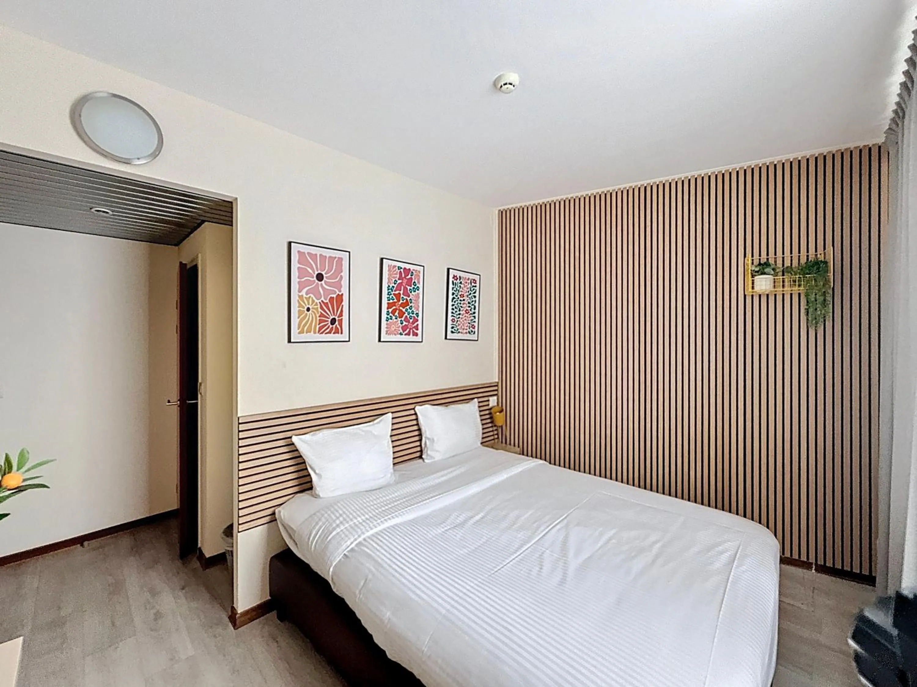 Bed in Slina Hotel Brussels