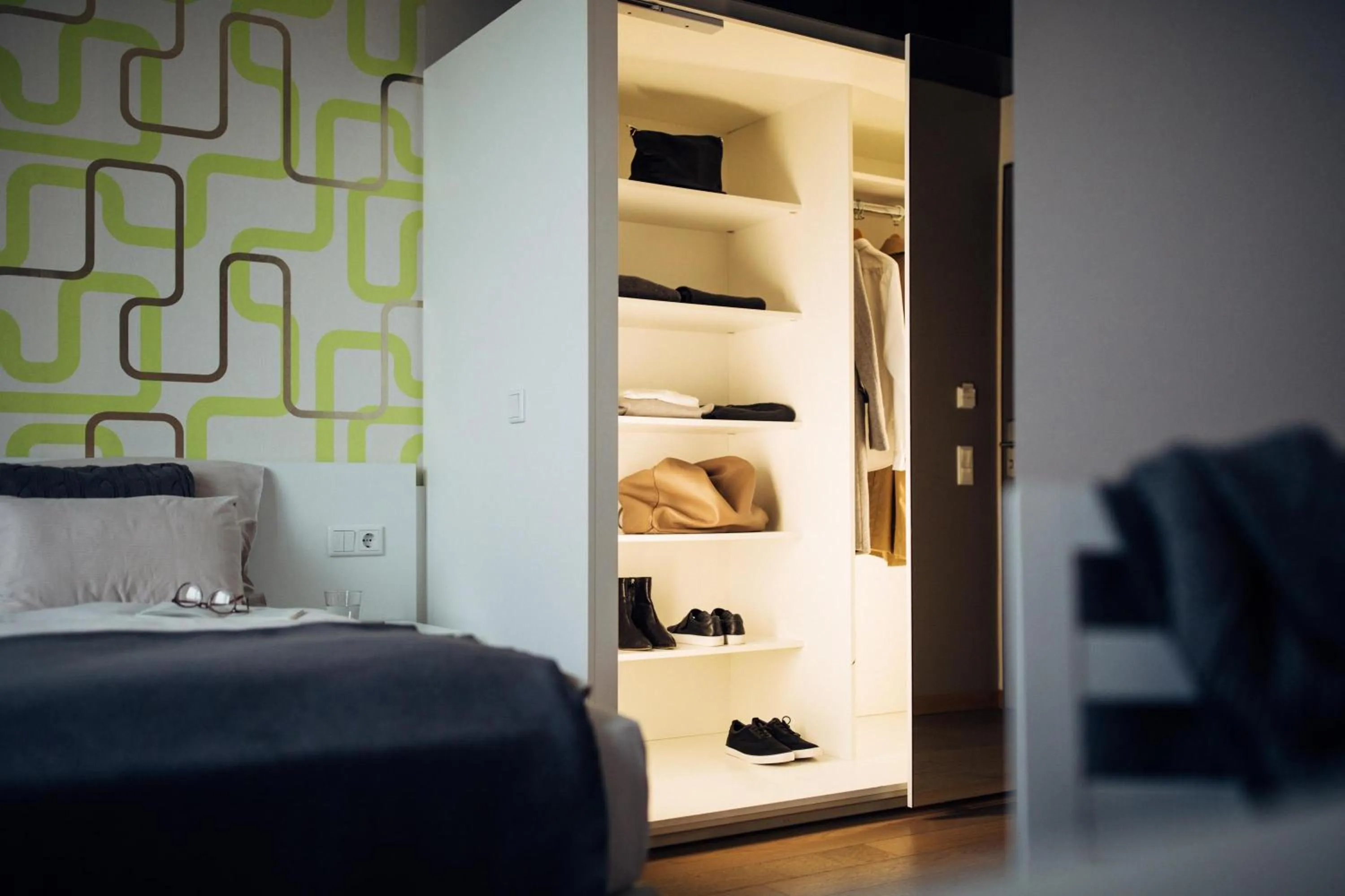 Photo of the whole room, Bed in harry's home München hotel & apartments