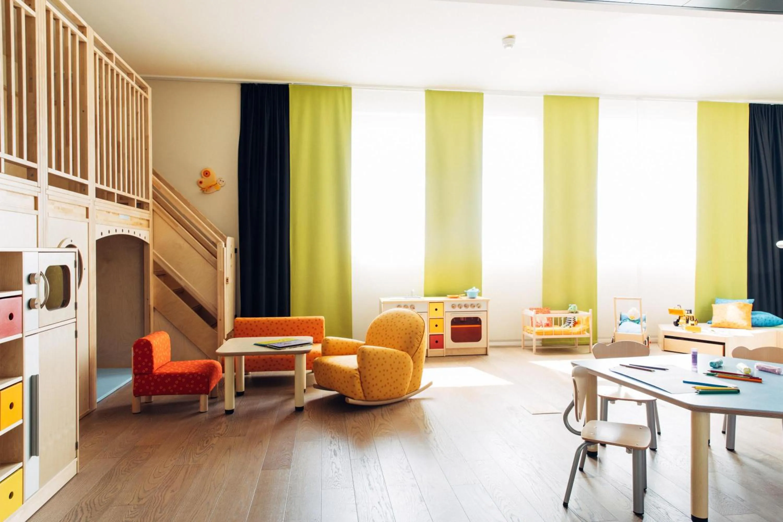 children in harry's home München hotel & apartments