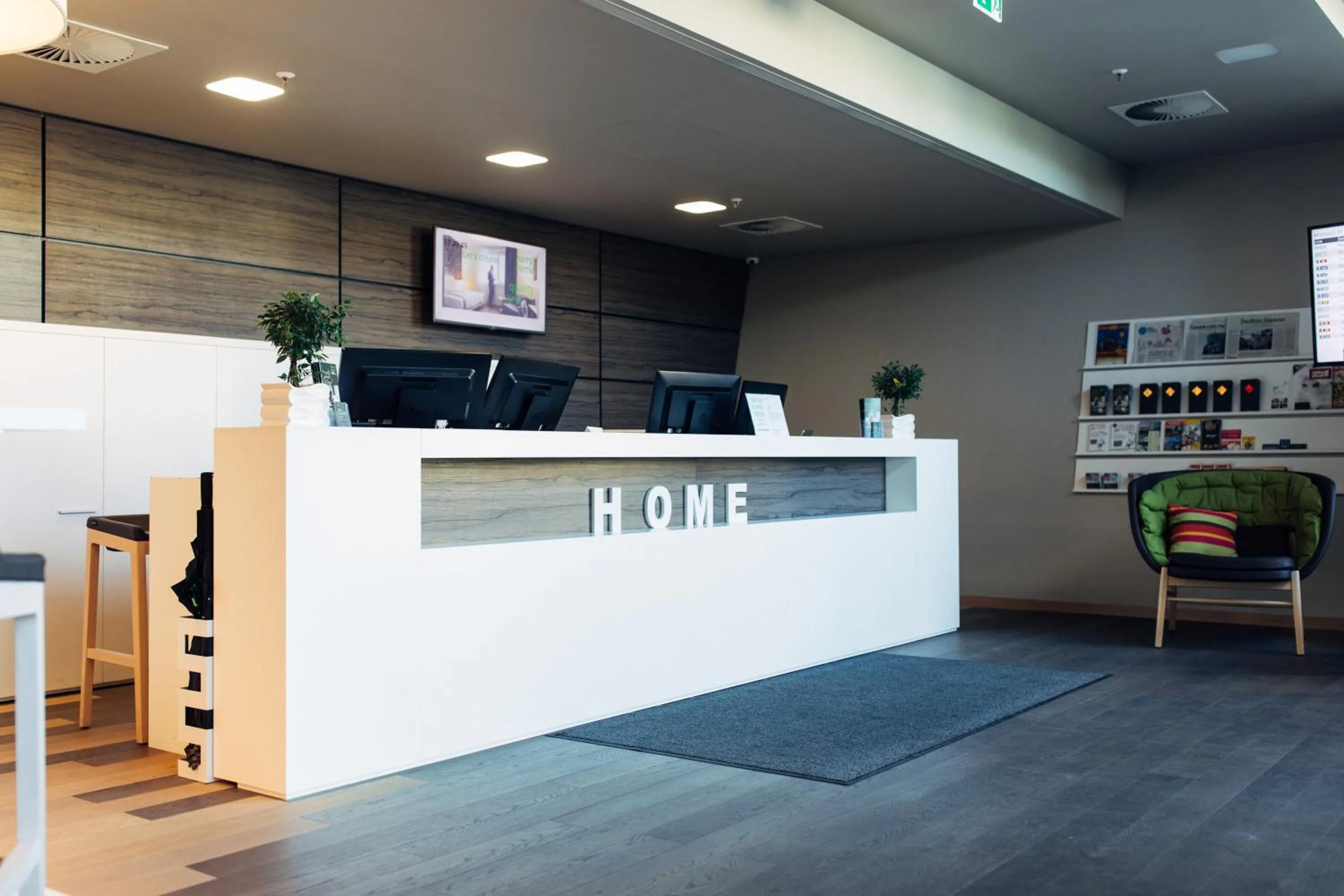 Lobby or reception in harry's home München hotel & apartments