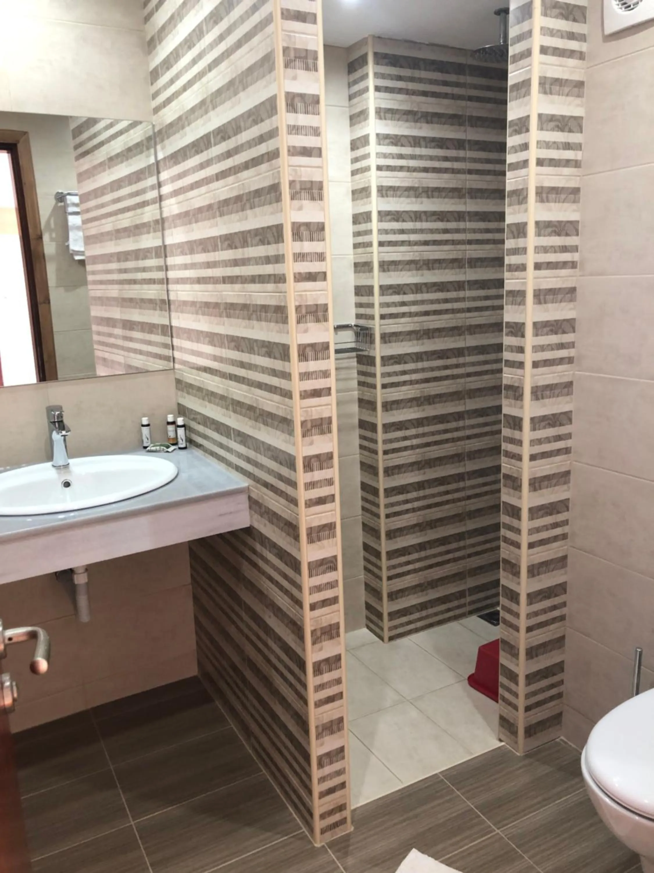 Shower in Anthoulis Studios