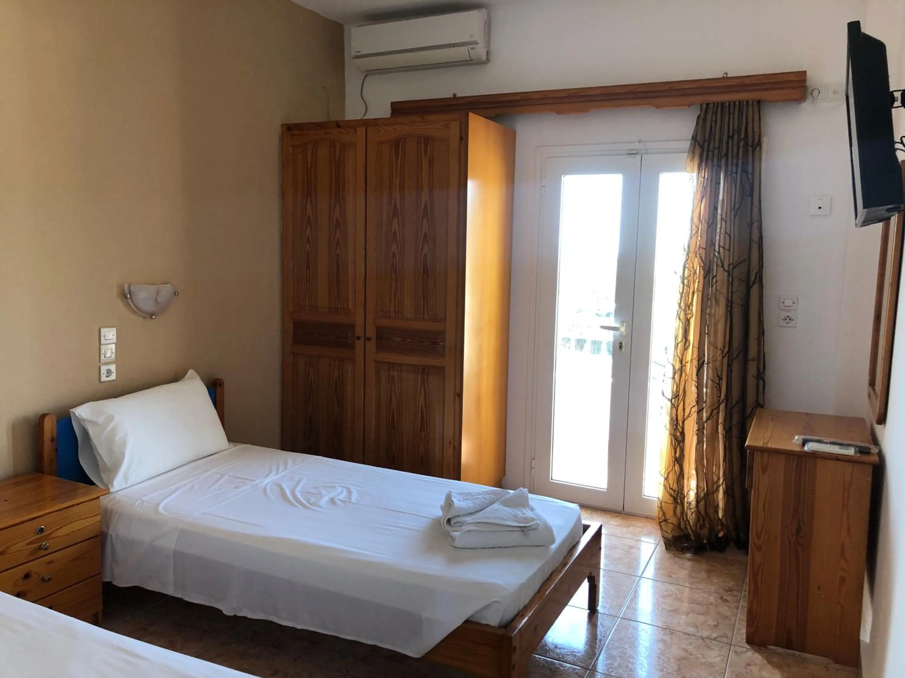 Bedroom, Bed in Anthoulis Studios