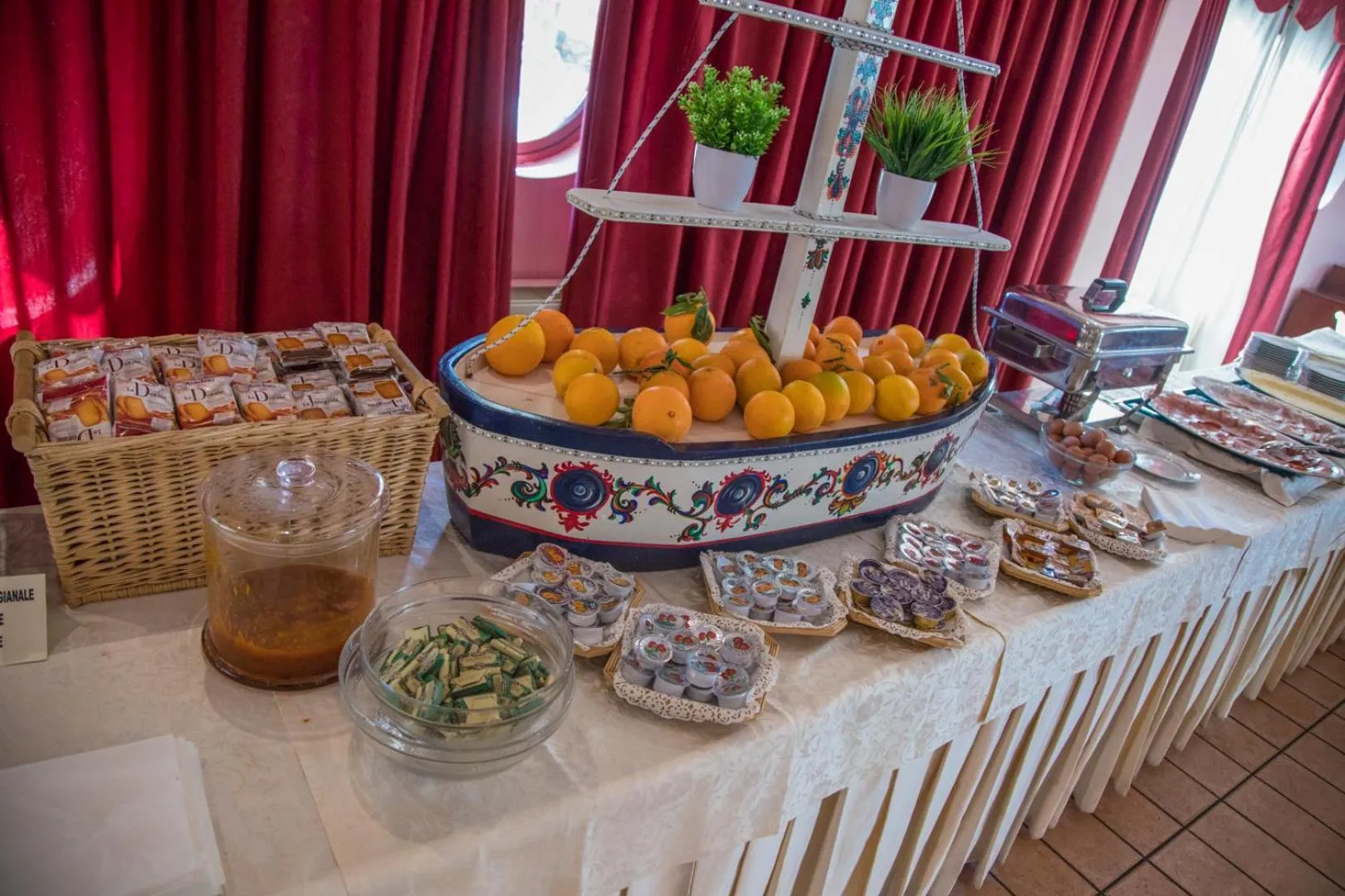 Food and drinks in Assinos Palace Hotel