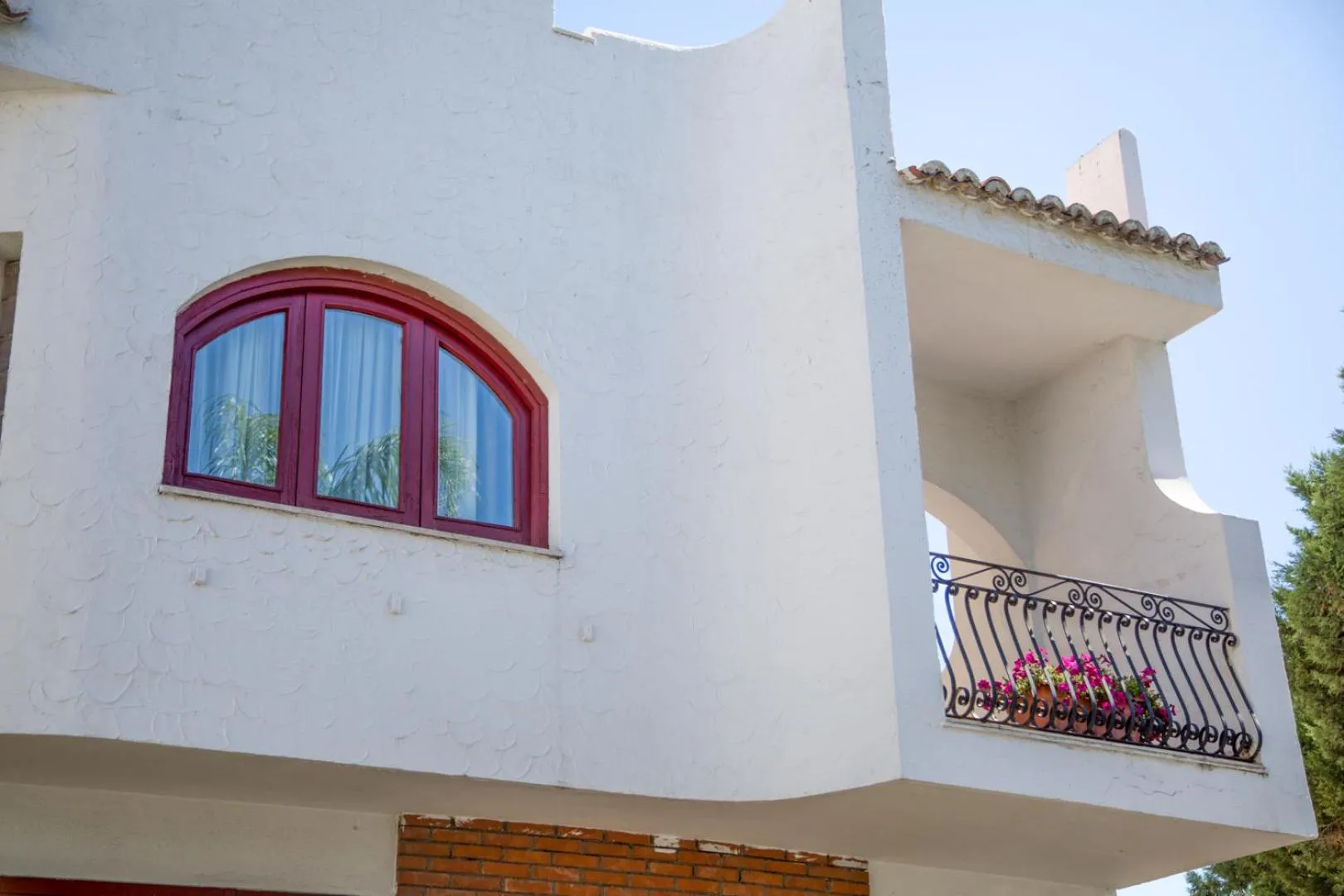 Facade/entrance in Assinos Palace Hotel