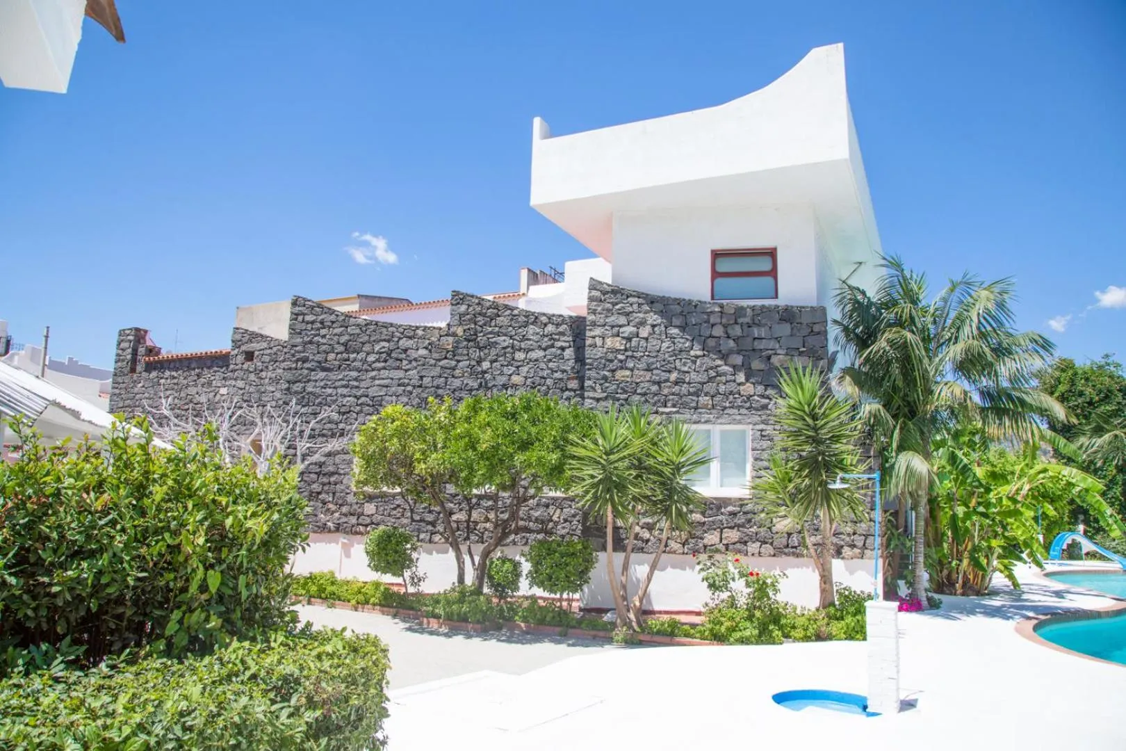Swimming pool in Assinos Palace Hotel