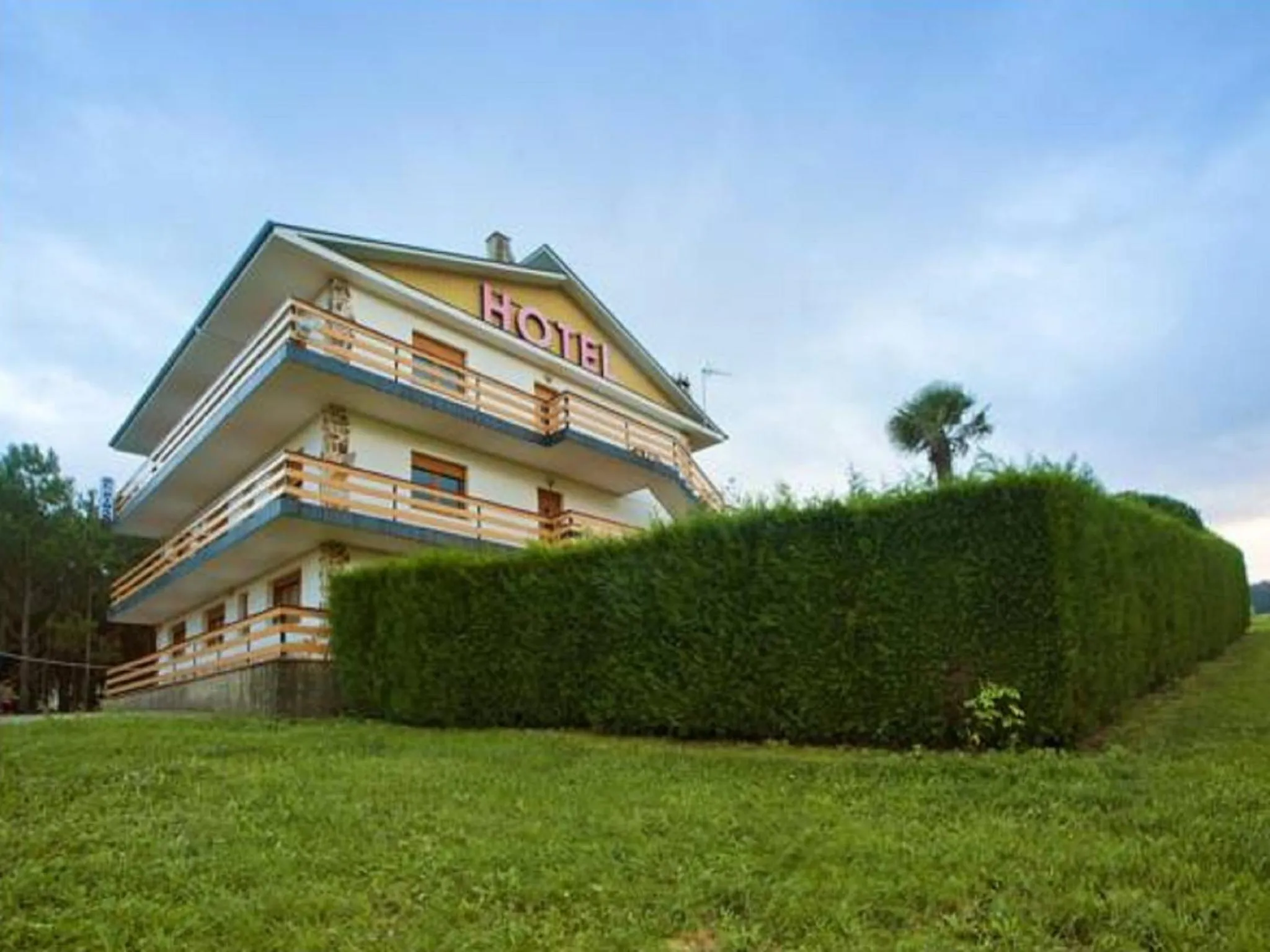 Facade/entrance in Hotel el Pinar