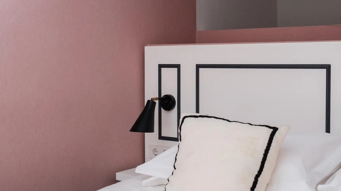 Bed in Morgan & Mees Amsterdam