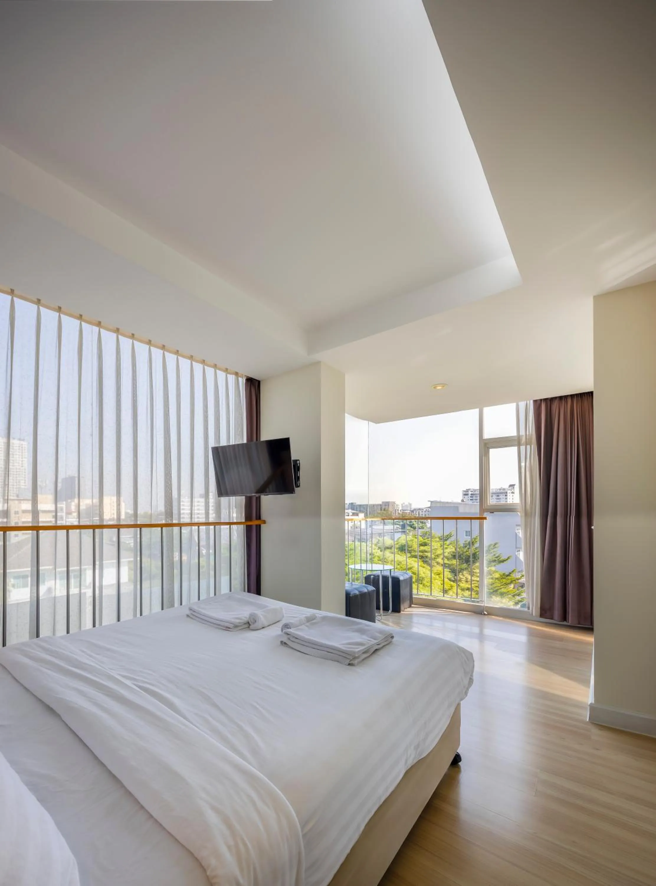 Photo of the whole room, Bed in GP House Express Sukhumvit 81