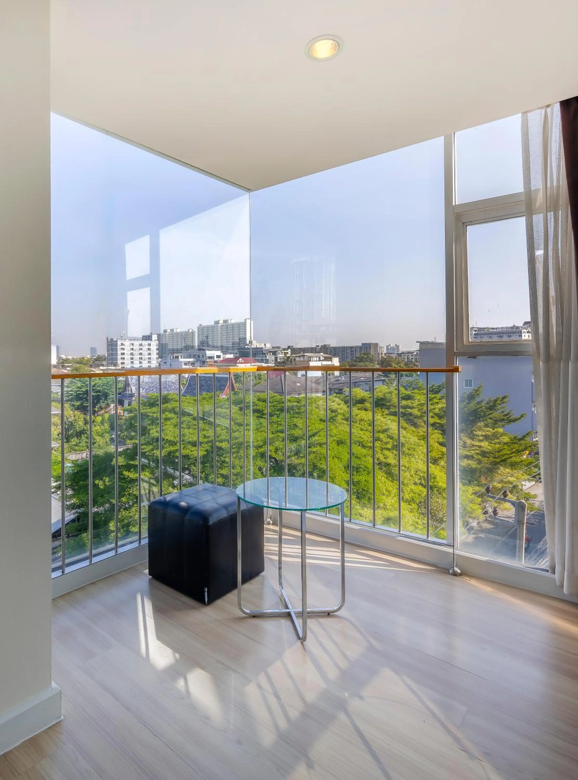 Day in GP House Express Sukhumvit 81