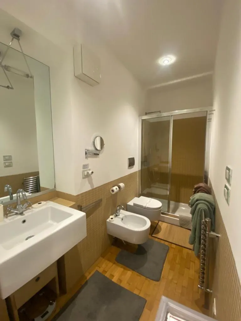 Toilet in Matteotti Apartment