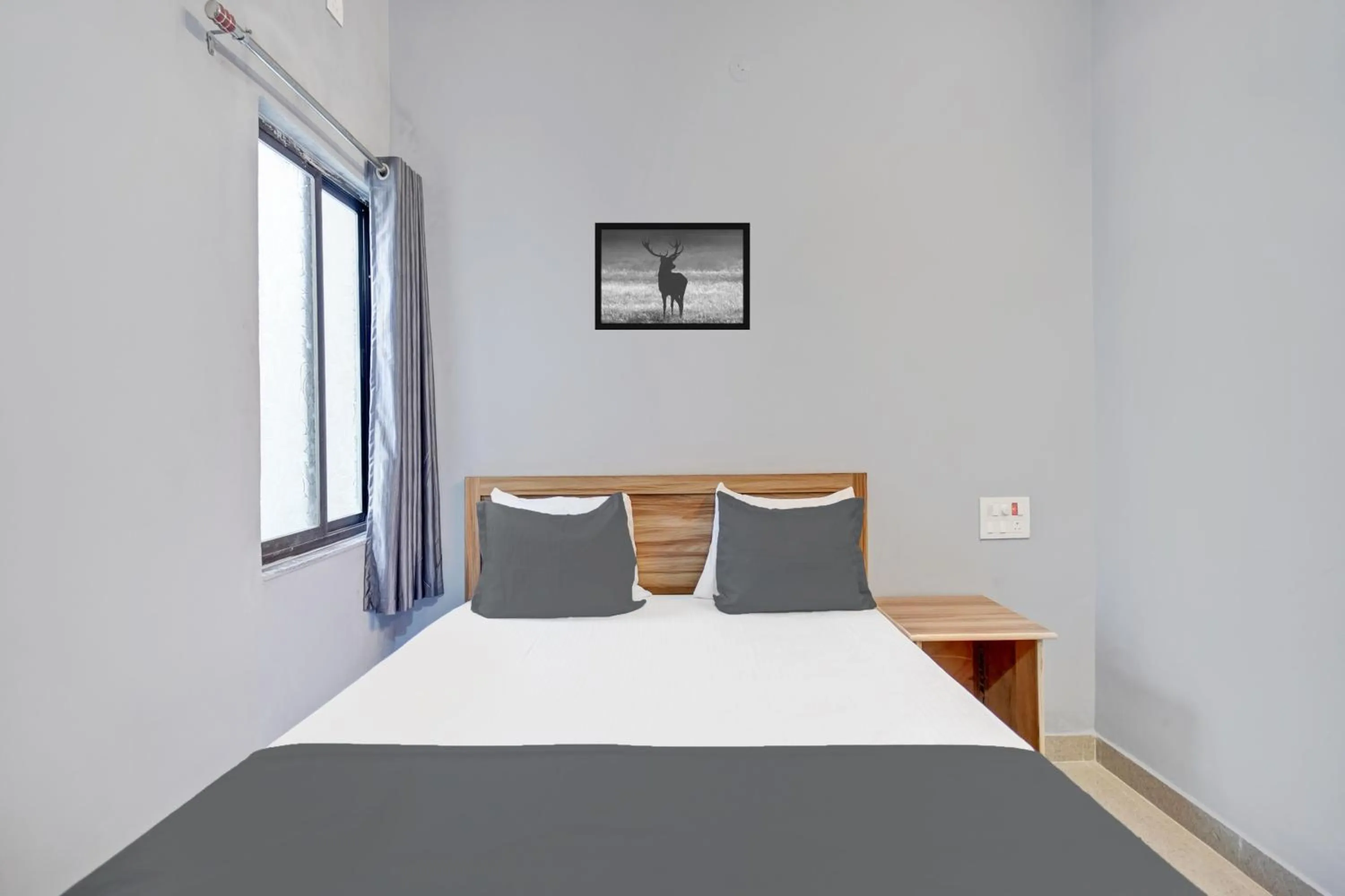 Bedroom, Bed in HOTEL O ROYAL GUEST HOUSE