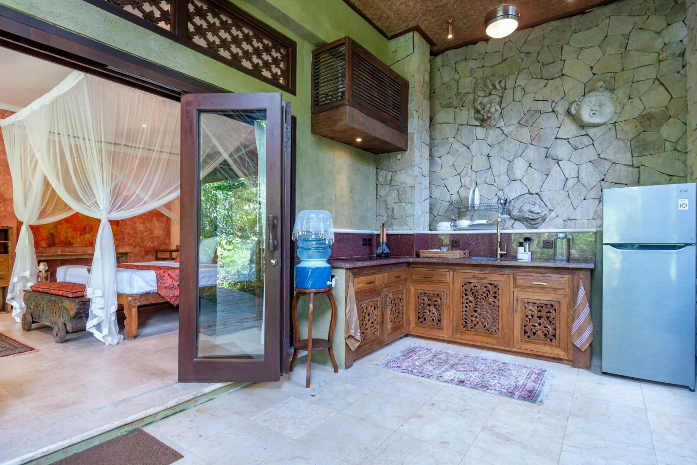 Kitchen or kitchenette in Lumina Wellness Retreat