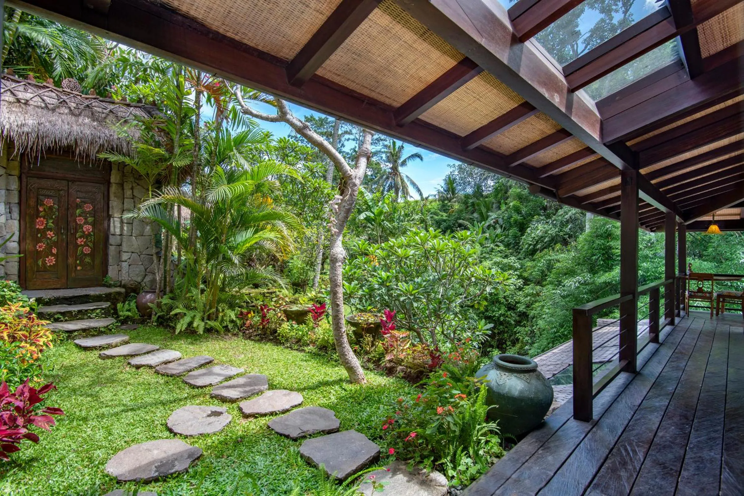 Patio in Lumina Wellness Retreat