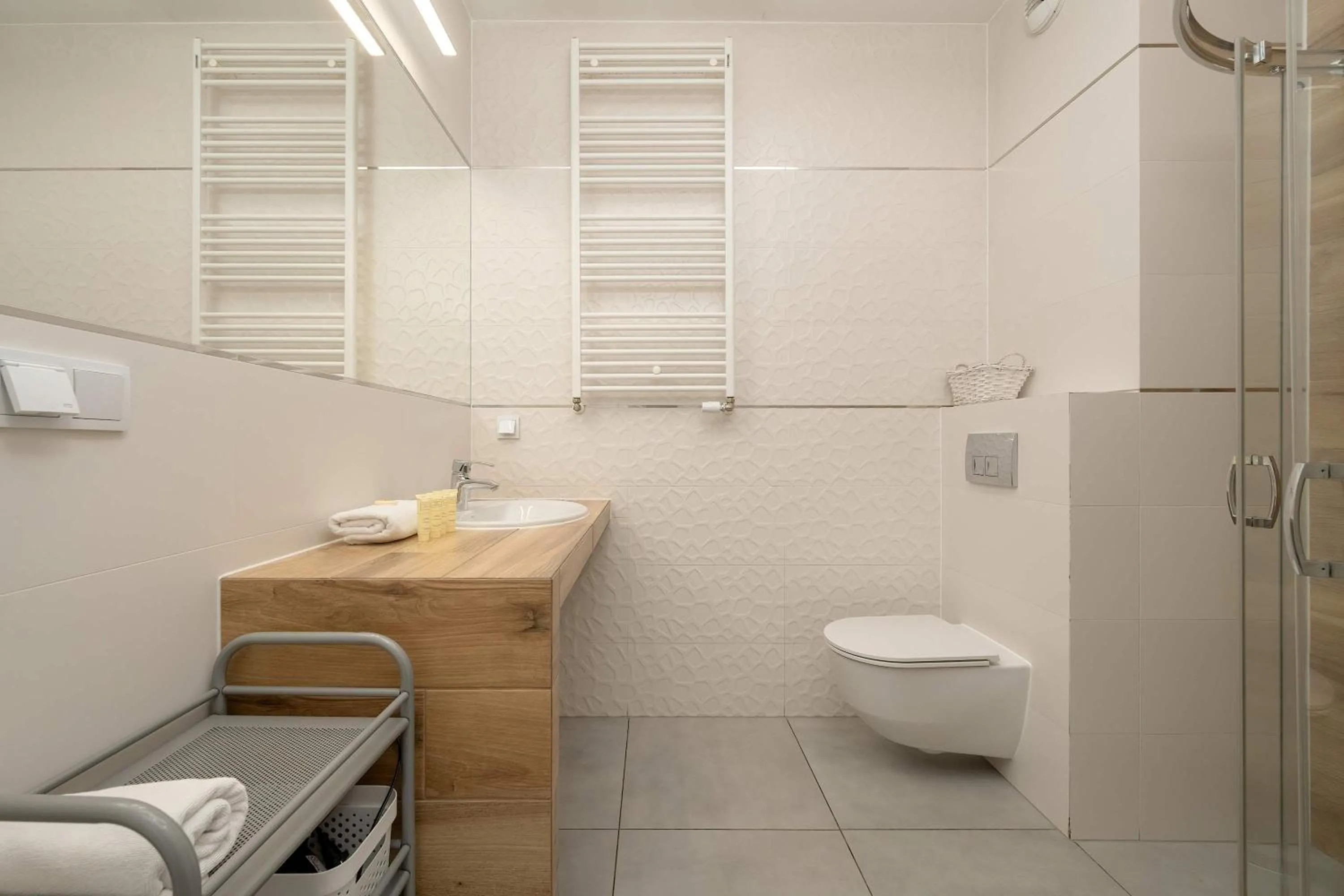 Shower in Jesionowa 37 Elegancki Apartament i Parking by Noclegi Renters