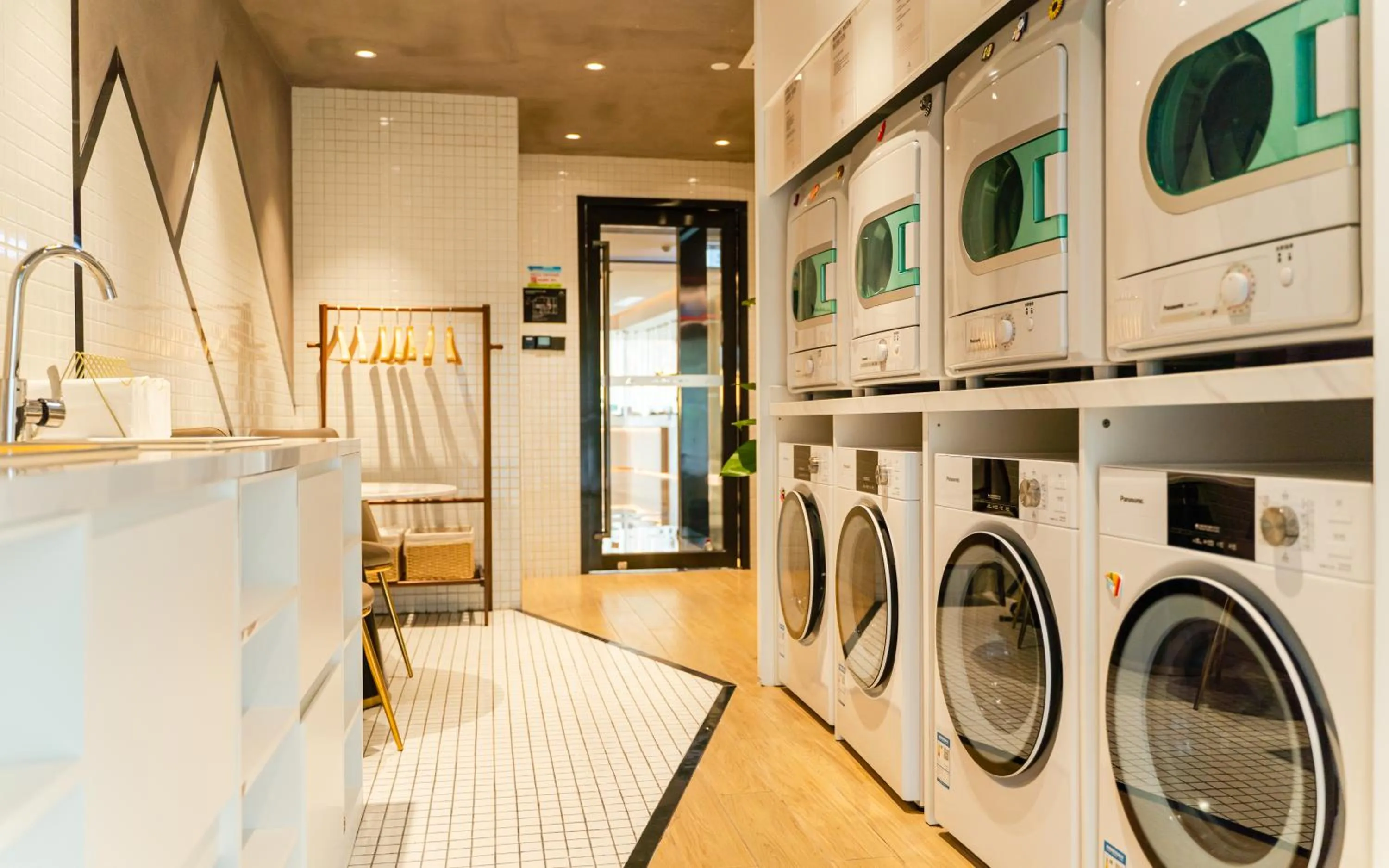 washing machine in Atour Hotel Hangzhou Xixi Vally Tianmushan Road