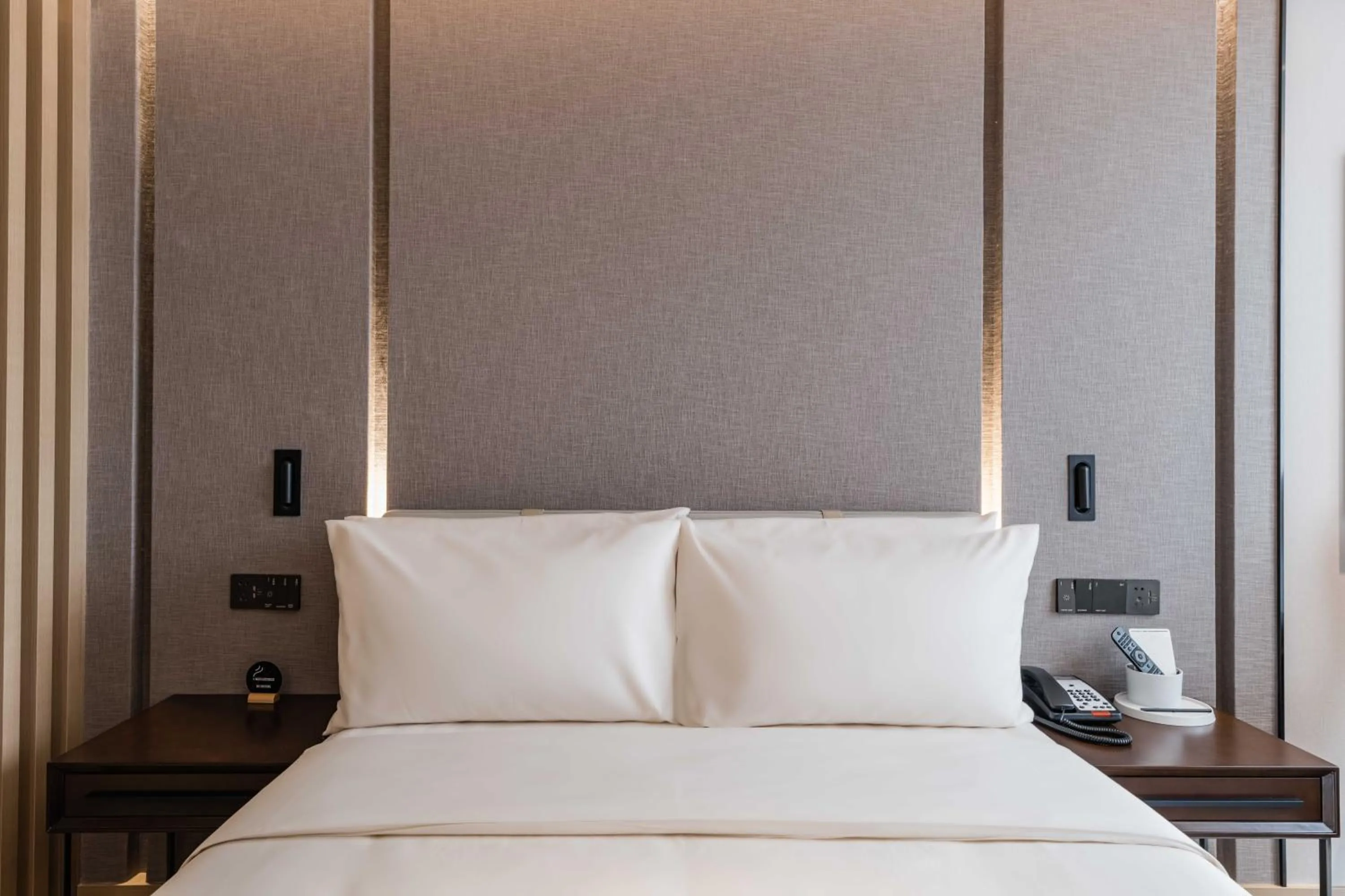 Photo of the whole room, Bed in Atour Hotel Hangzhou Xixi Vally Tianmushan Road