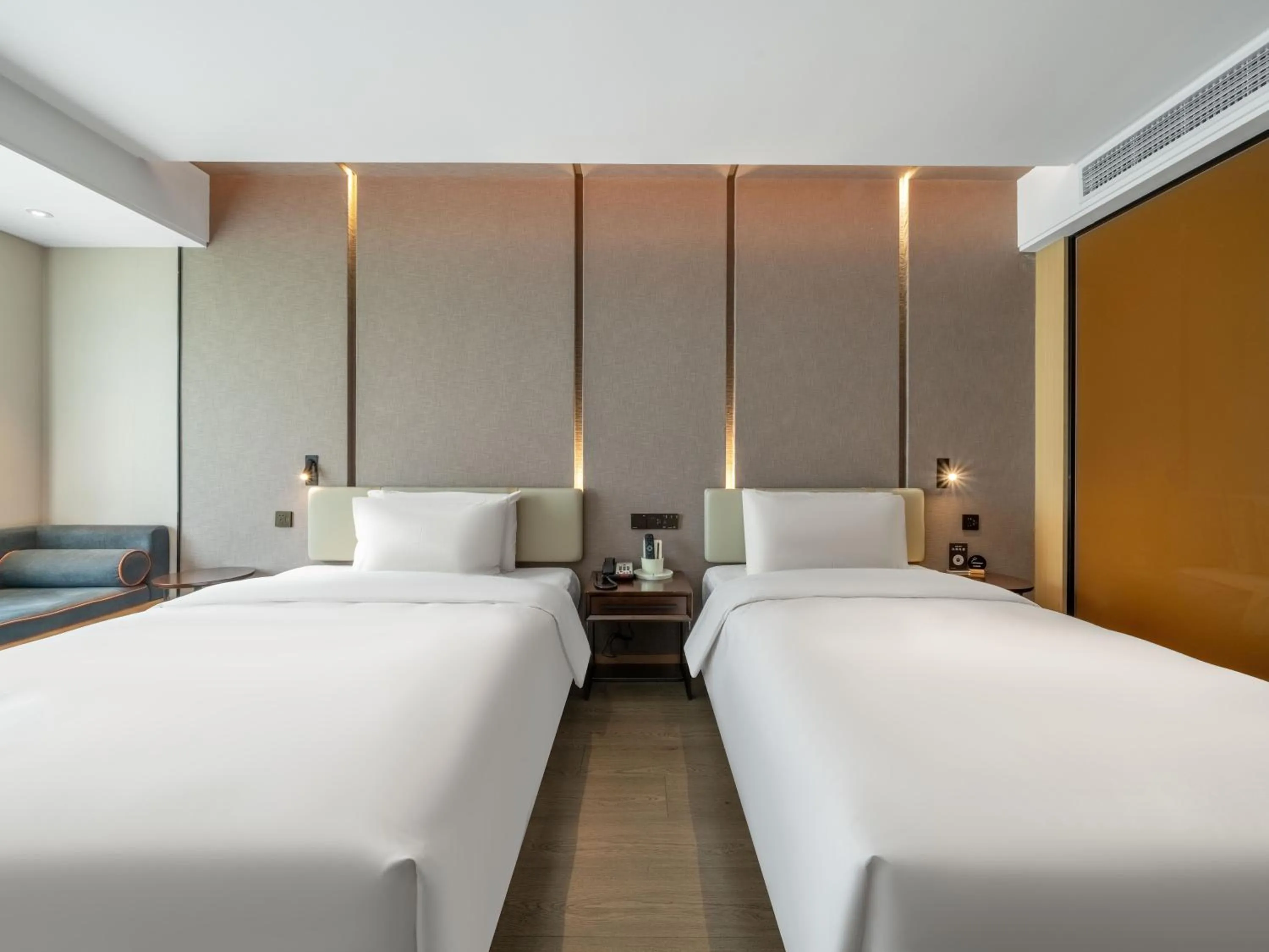 Bed in Atour Hotel Hangzhou Xixi Vally Tianmushan Road