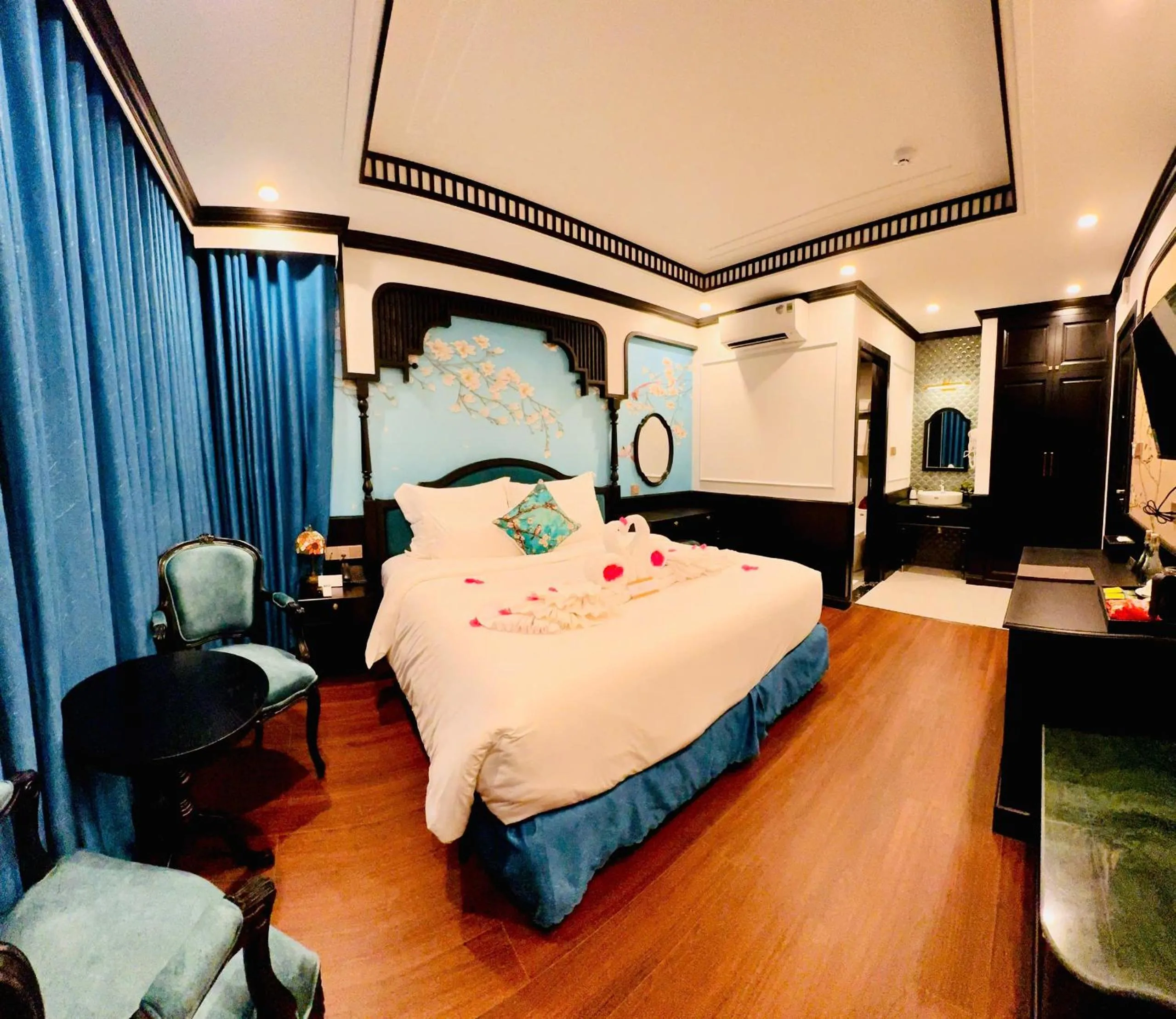 Bedroom, Bed in The ORCHID PREMIUM Hotel