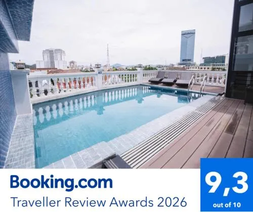 Swimming pool in The ORCHID PREMIUM Hotel