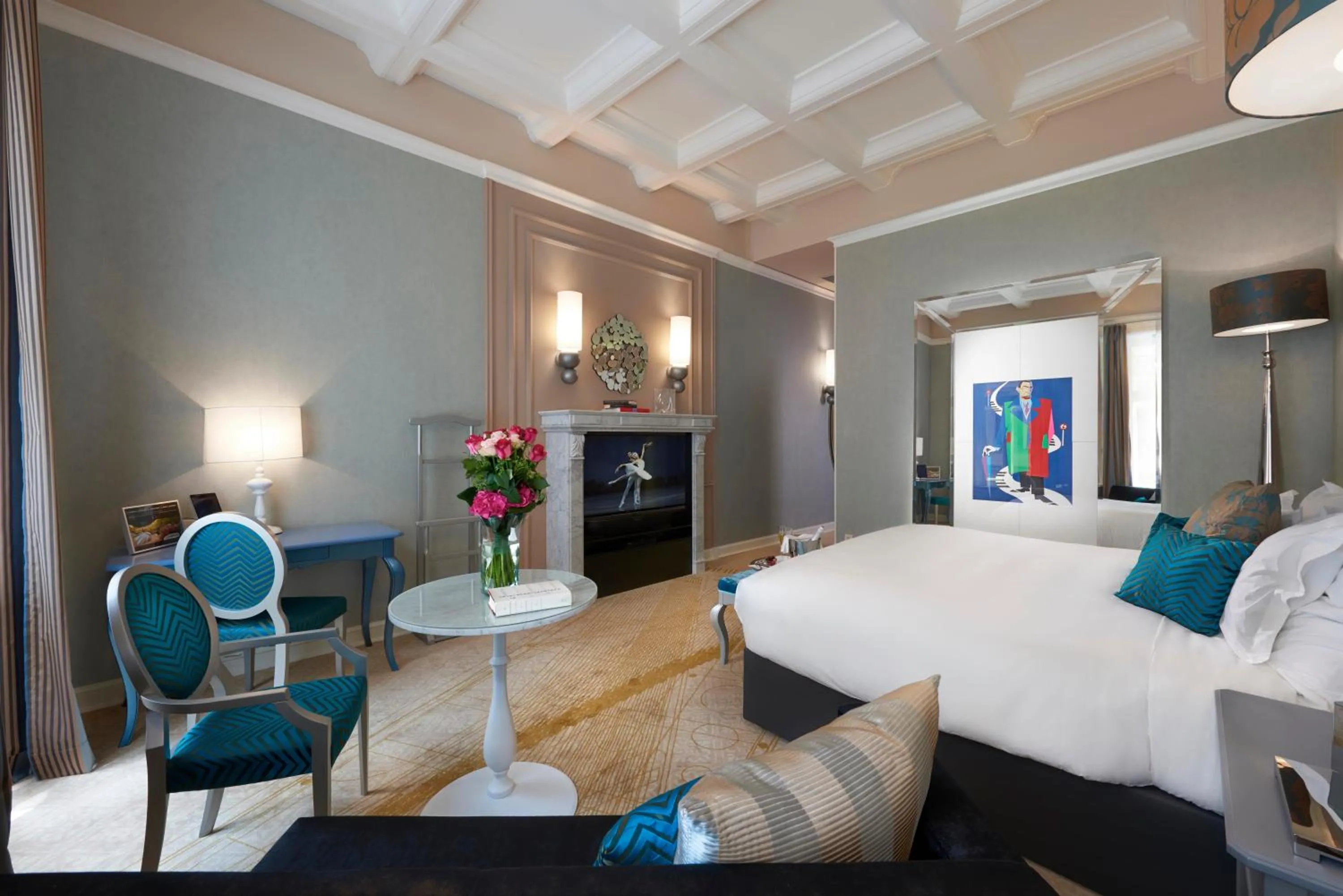TV and multimedia, Bed in Aria Hotel Budapest by Library Hotel Collection