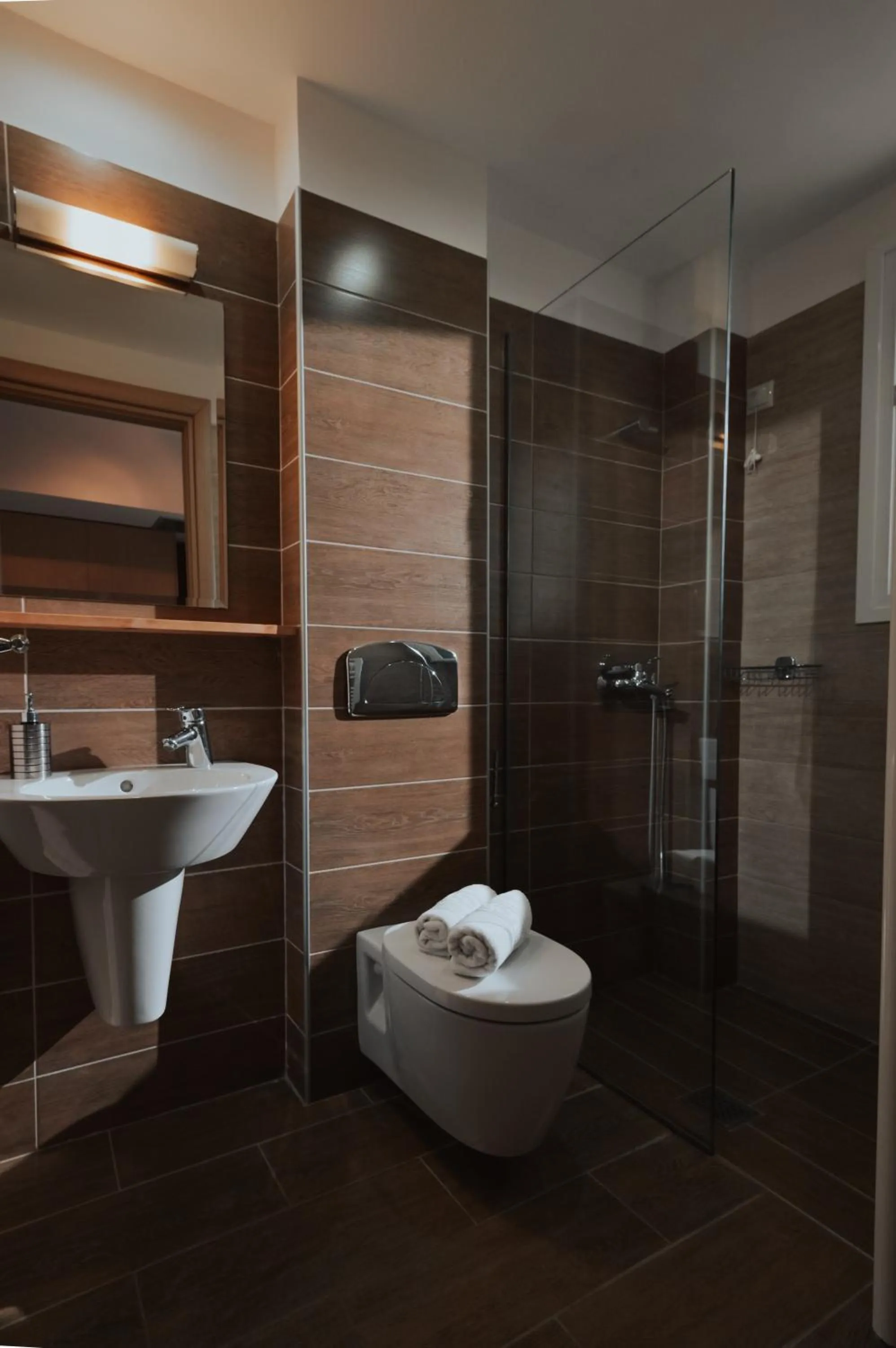 Shower in Kanali Homes