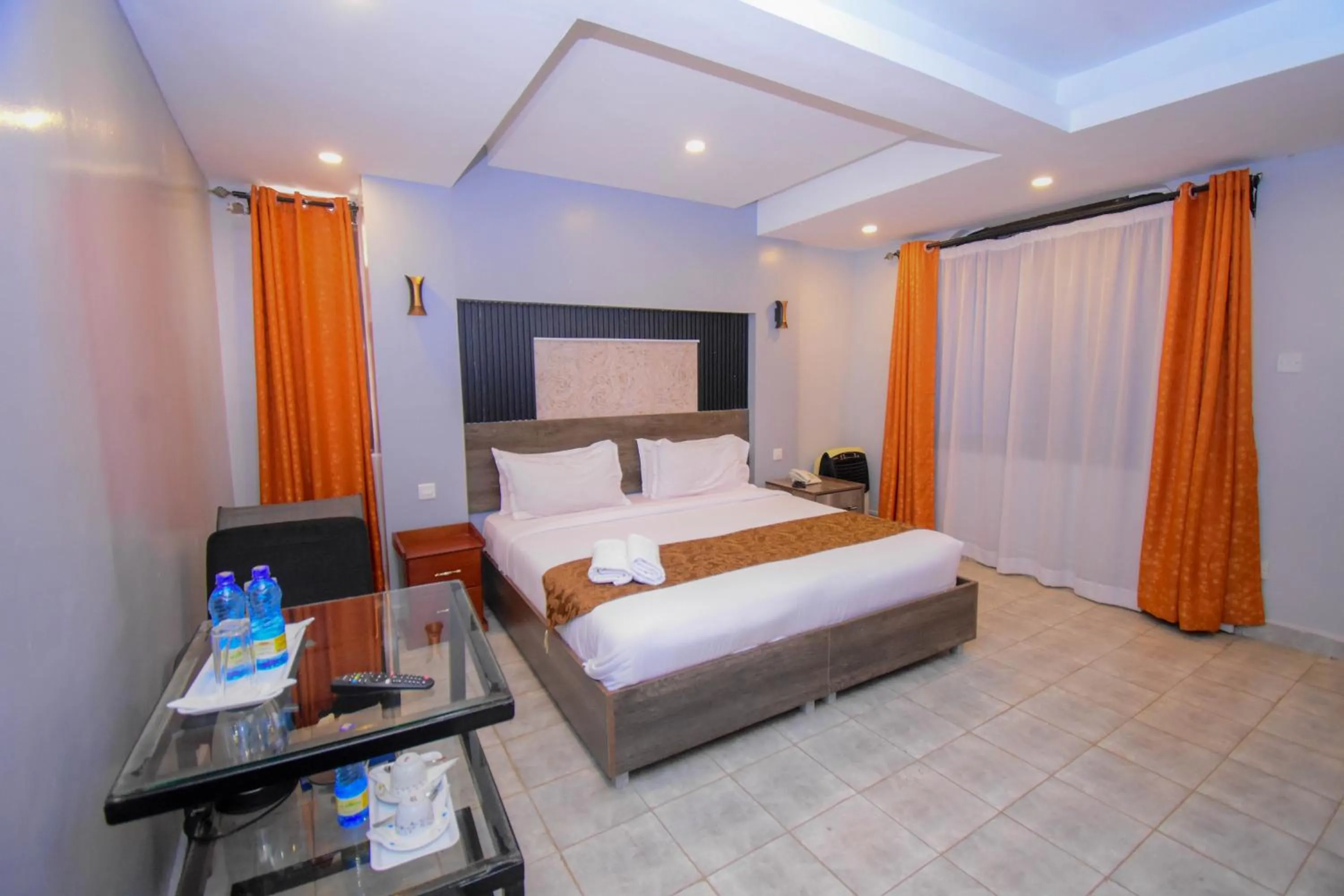 Photo of the whole room, Bed in Sunstar Hotel Nairobi