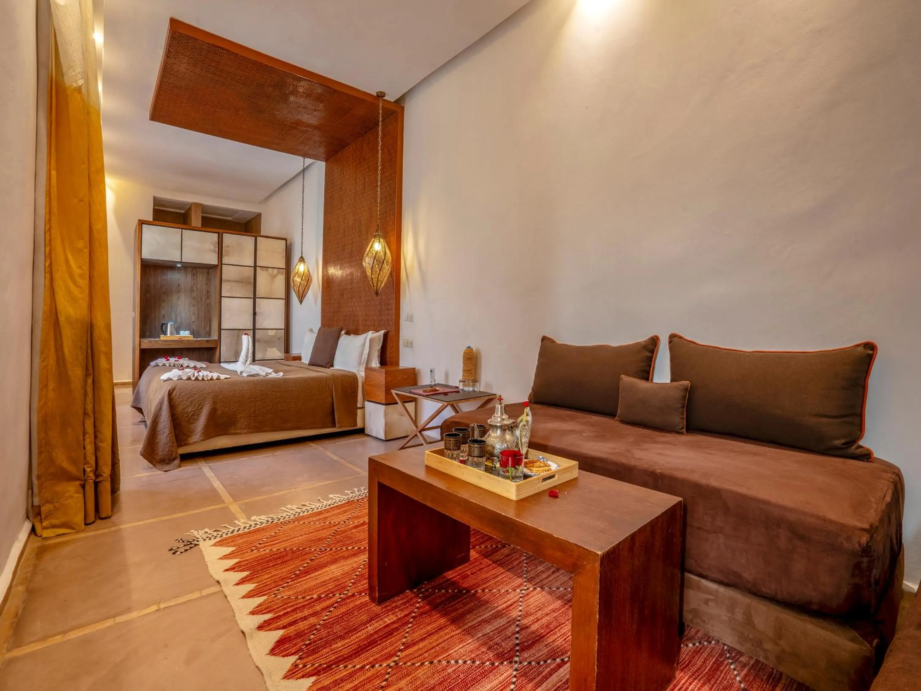 Photo of the whole room, Bed in Riad Maialou & SPA