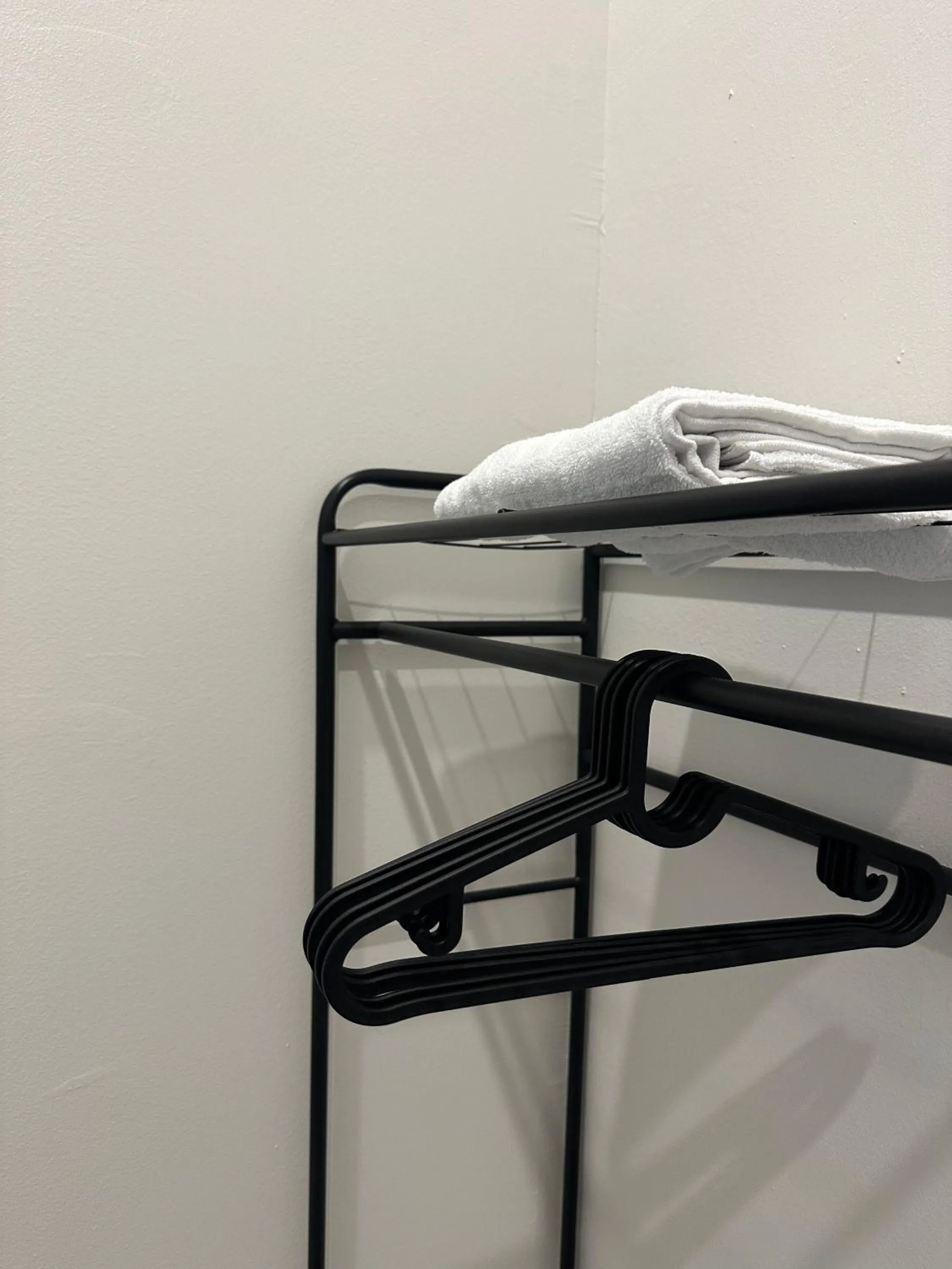 Be Right Back Loft - Alma