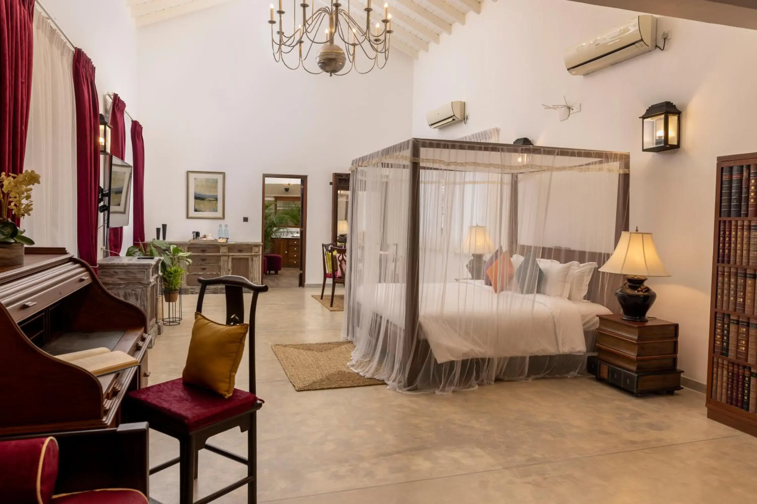 Deluxe Suite with Spa Bath in La Maison de Colombo Deluxe Suite with Spa Bath in La Maison de Colombo