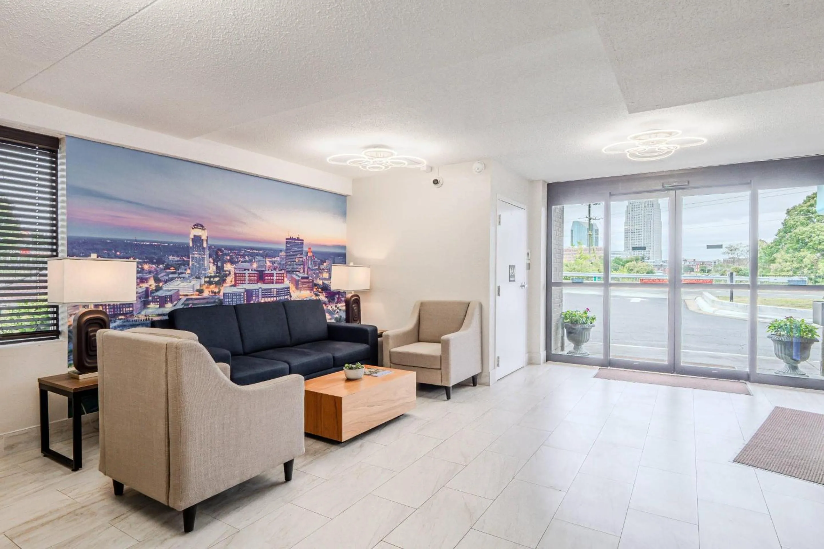 Lobby or reception in Clarion Pointe Winston - Salem Downtown