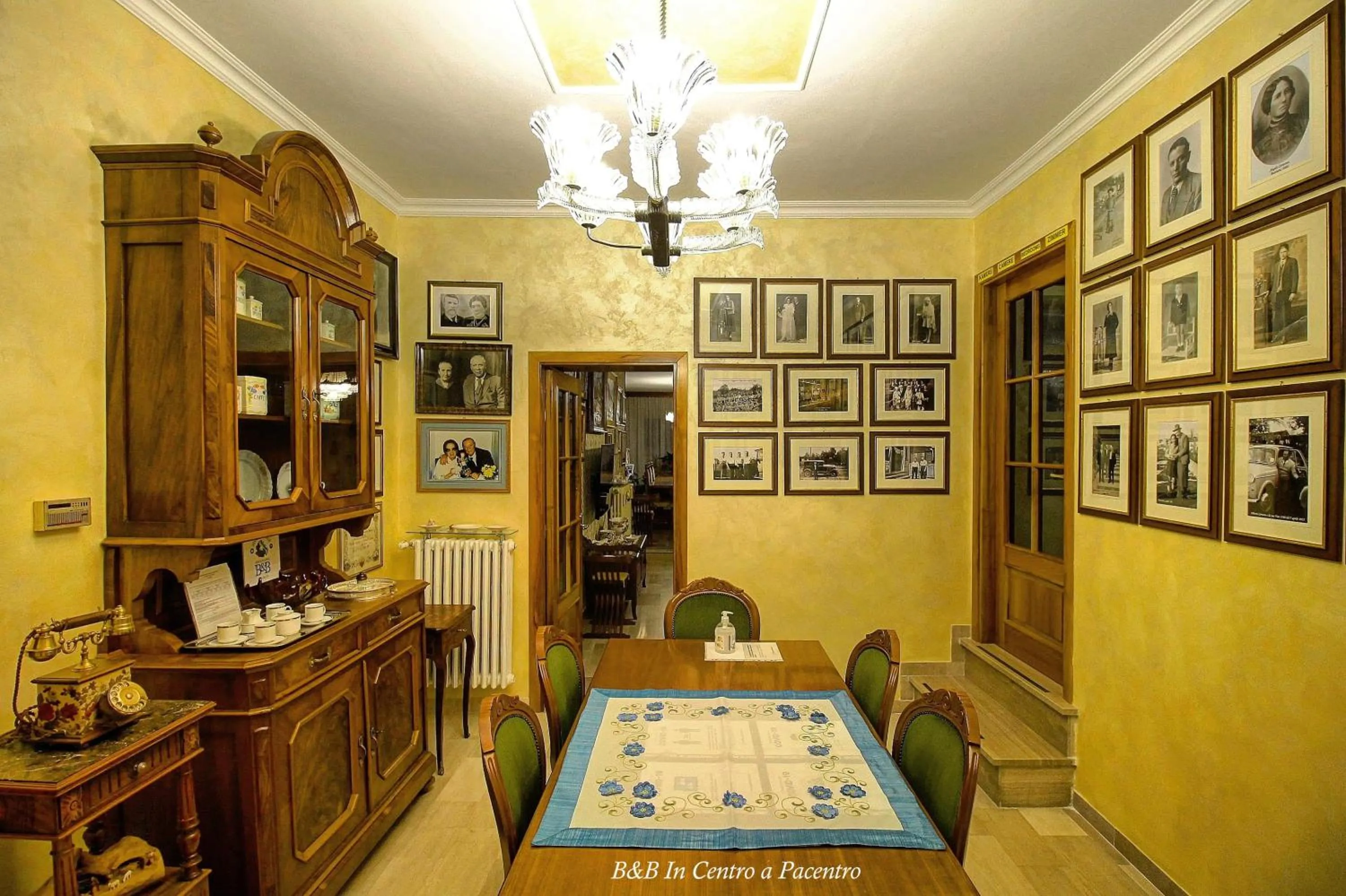 Lobby or reception in B&B In Centro a Pacentro