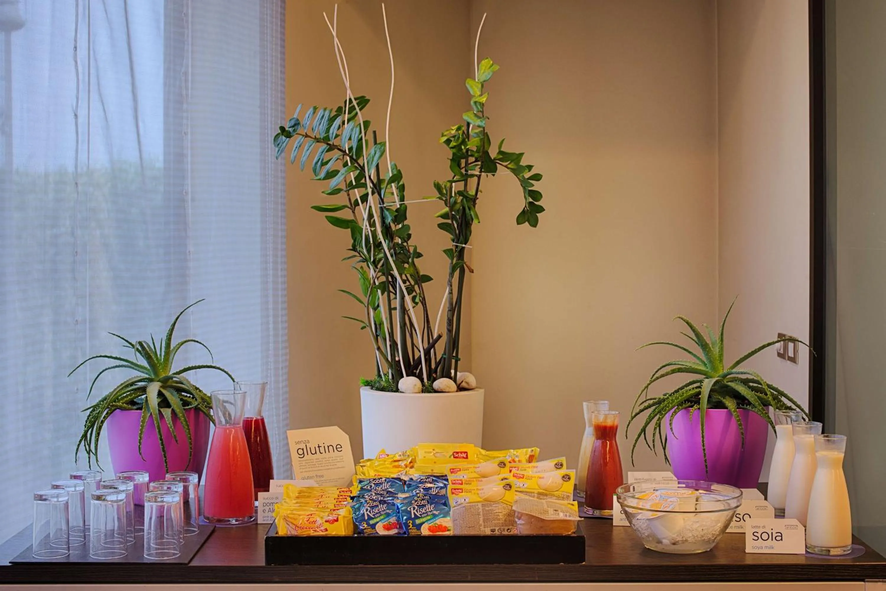 Restaurant/places to eat in NH Linate