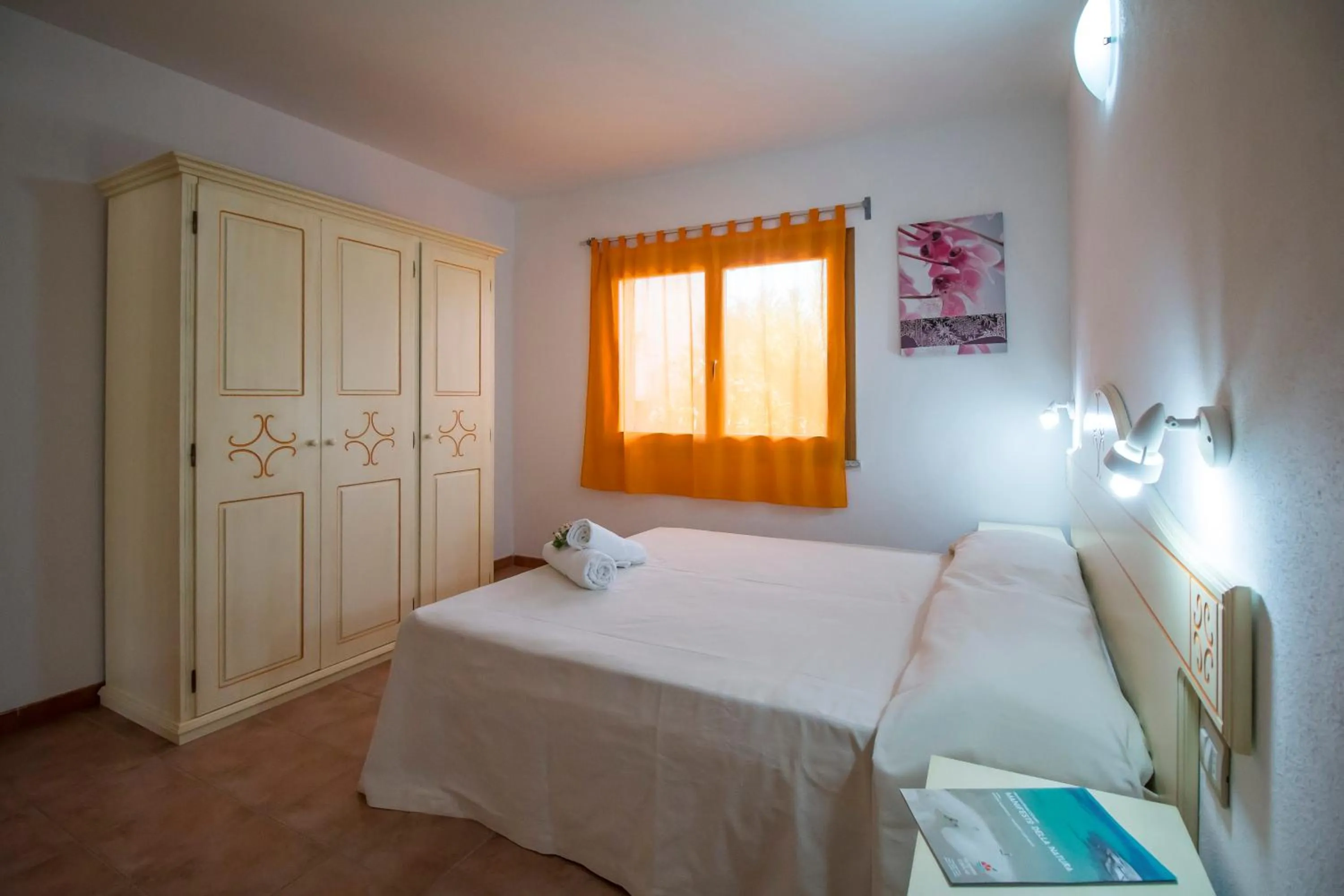 Bed in Rey beach Club