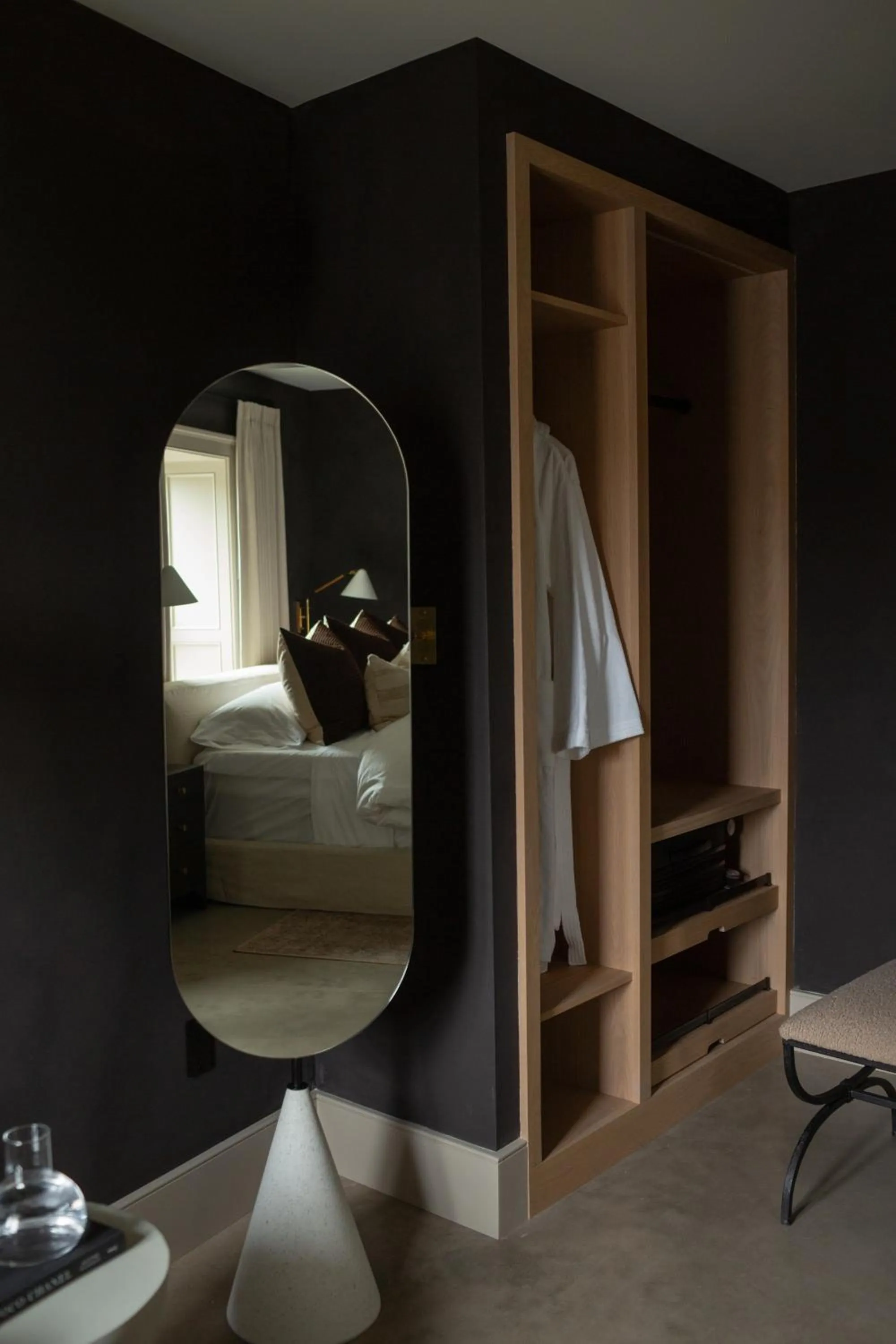 wardrobe, Bed in Kat Florence Hotels