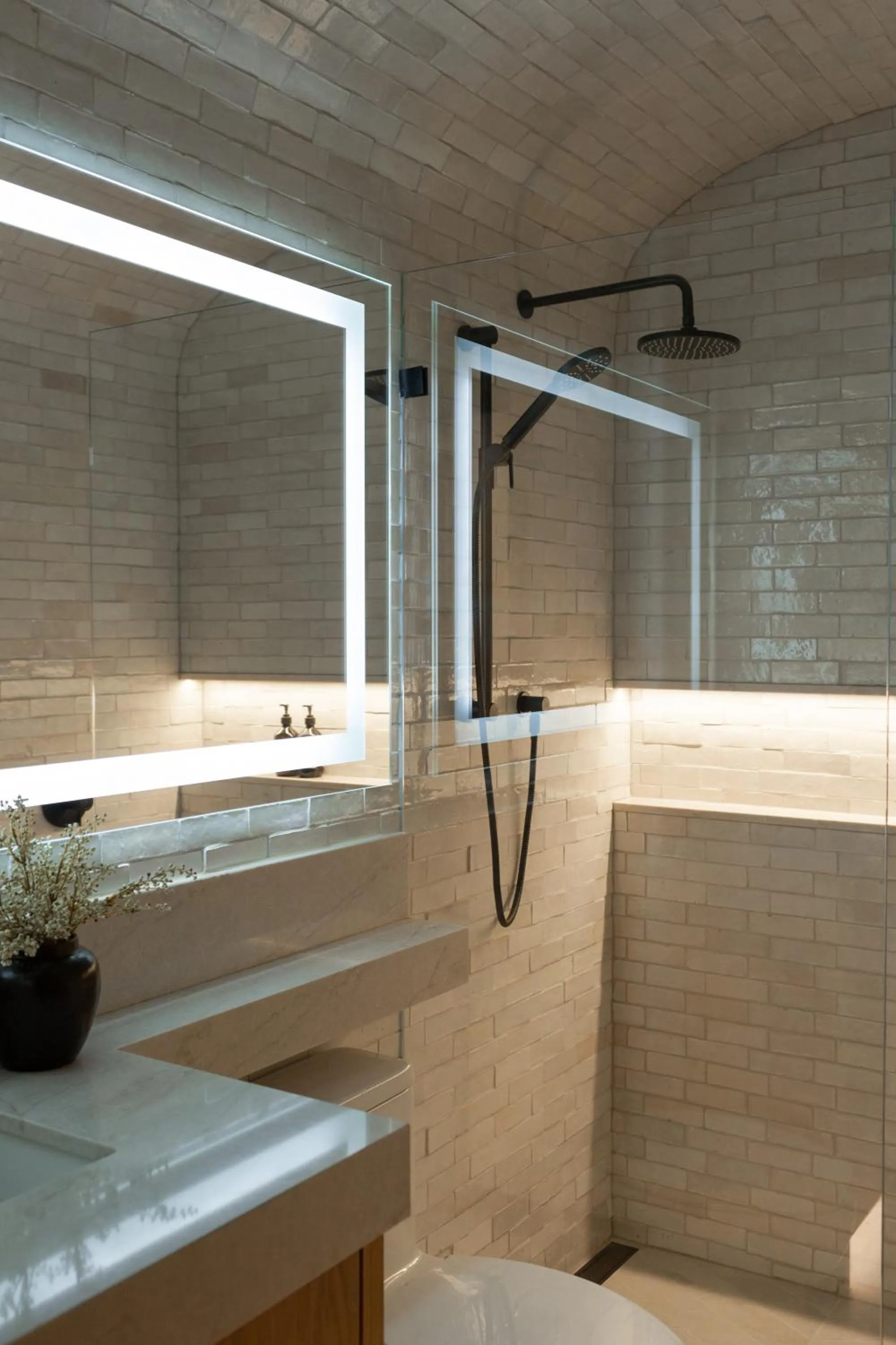 Shower in Kat Florence Hotels